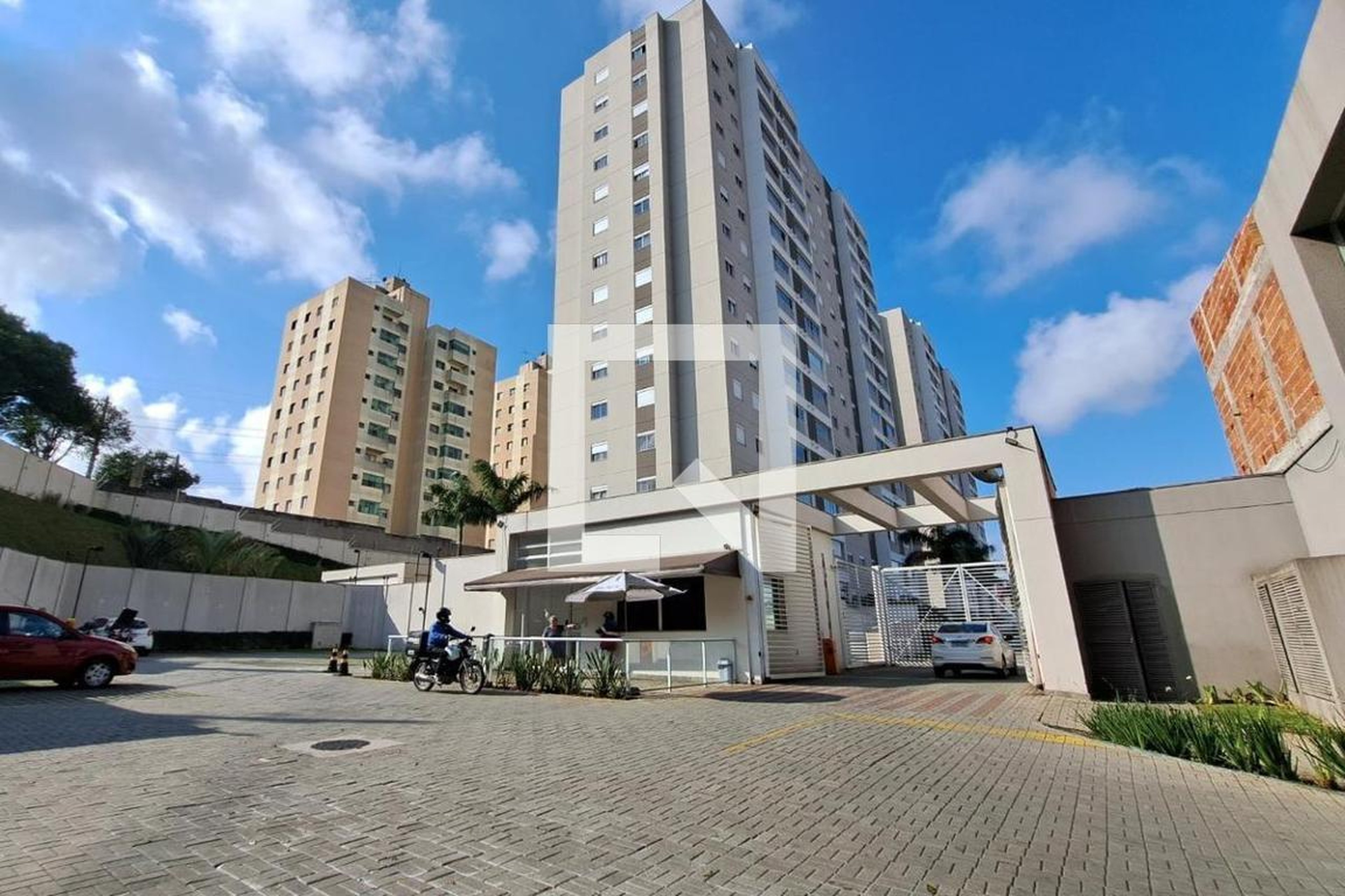 Fachada Condomínio Living Moovie