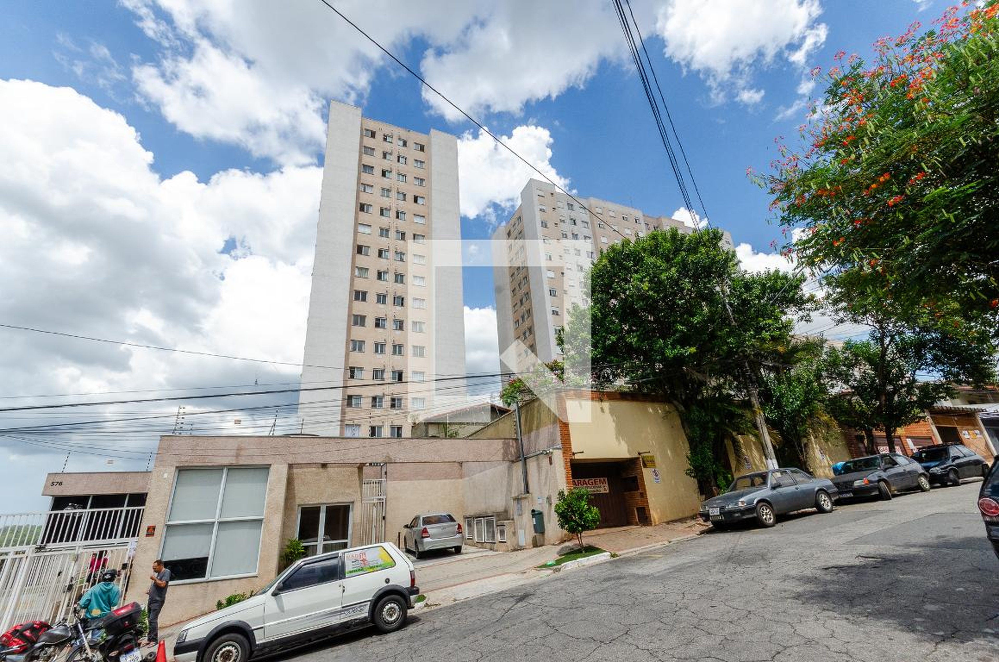 Fachada Condomínio Point Perus