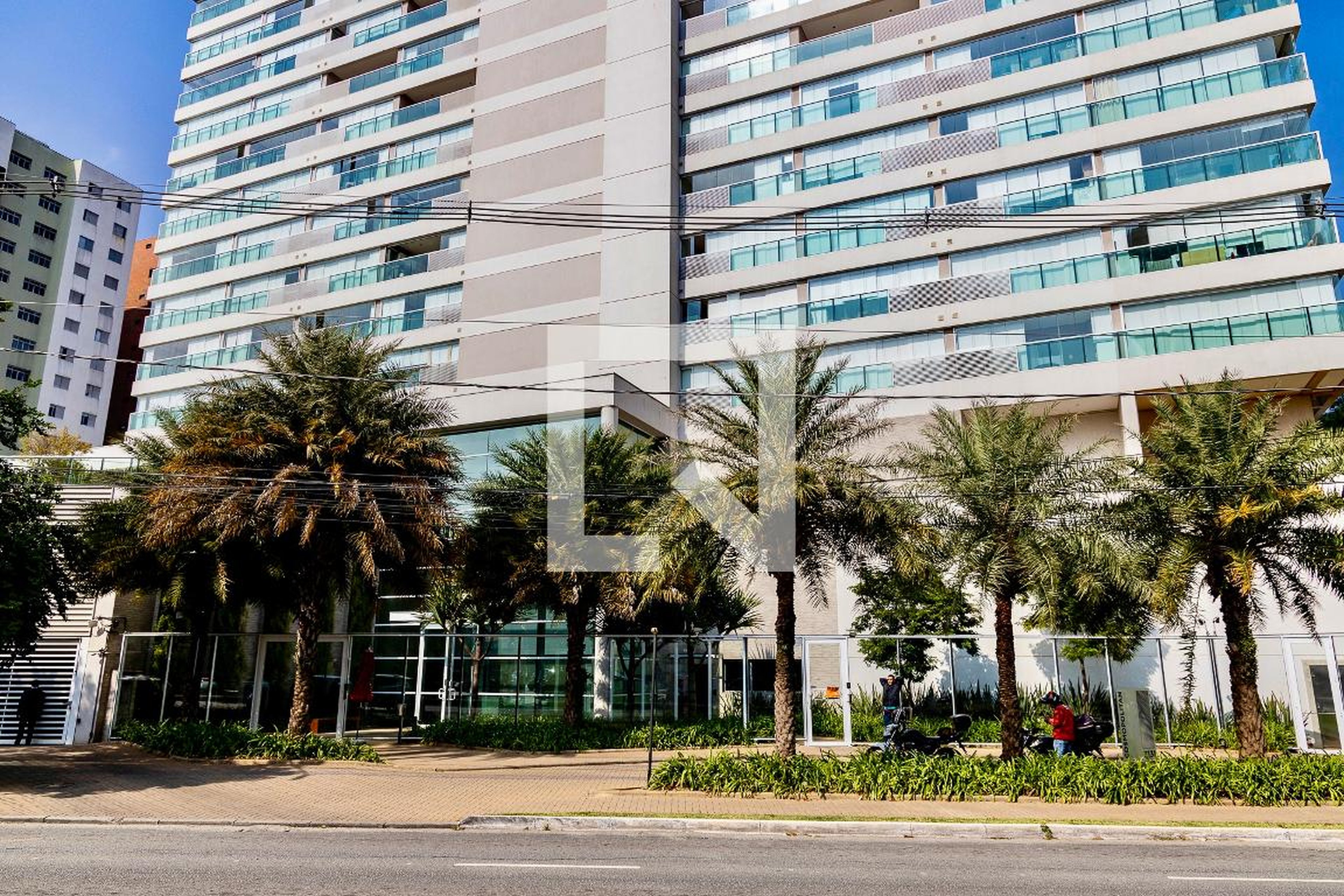 Fachada Condomínio Cosmopolitan High Garden