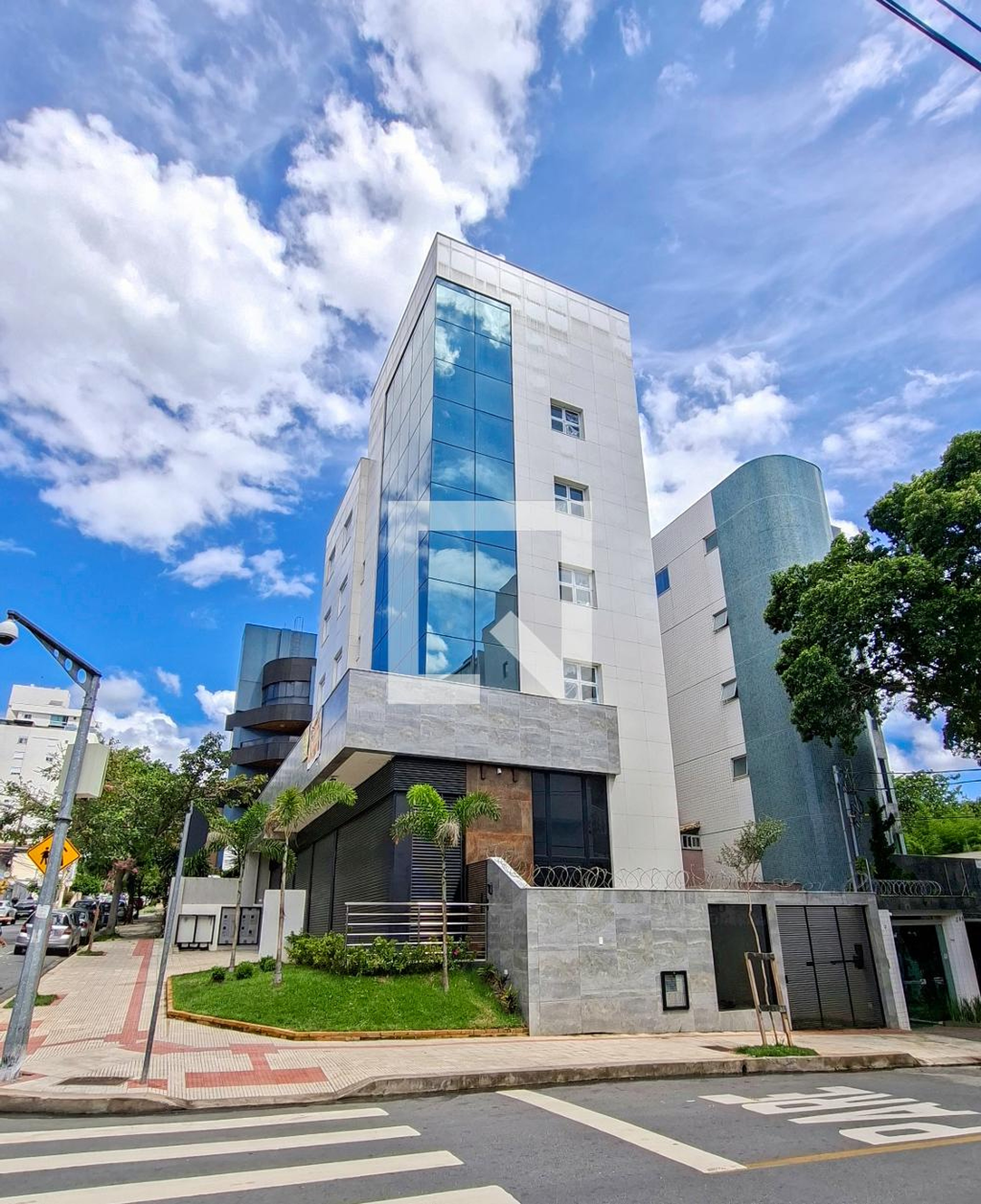 Fachada Condomínio em Rua Doutor José Silva Martins, 354