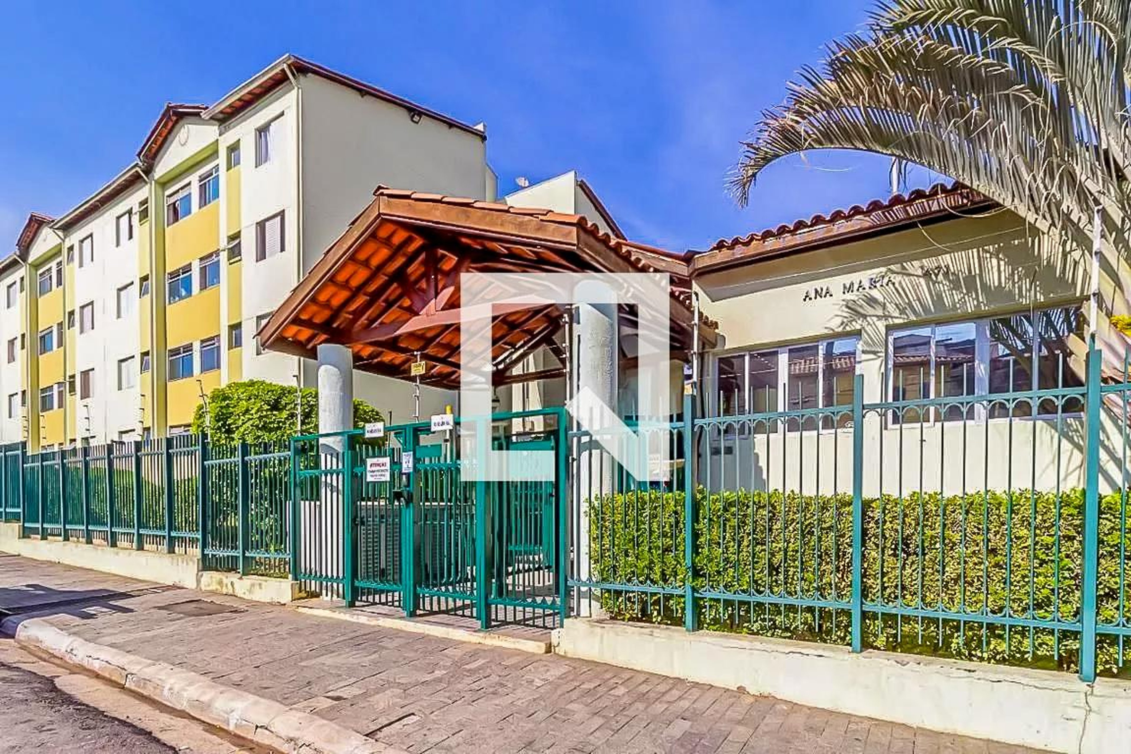 Fachada Condomínio em Rua João Marcheti, 471