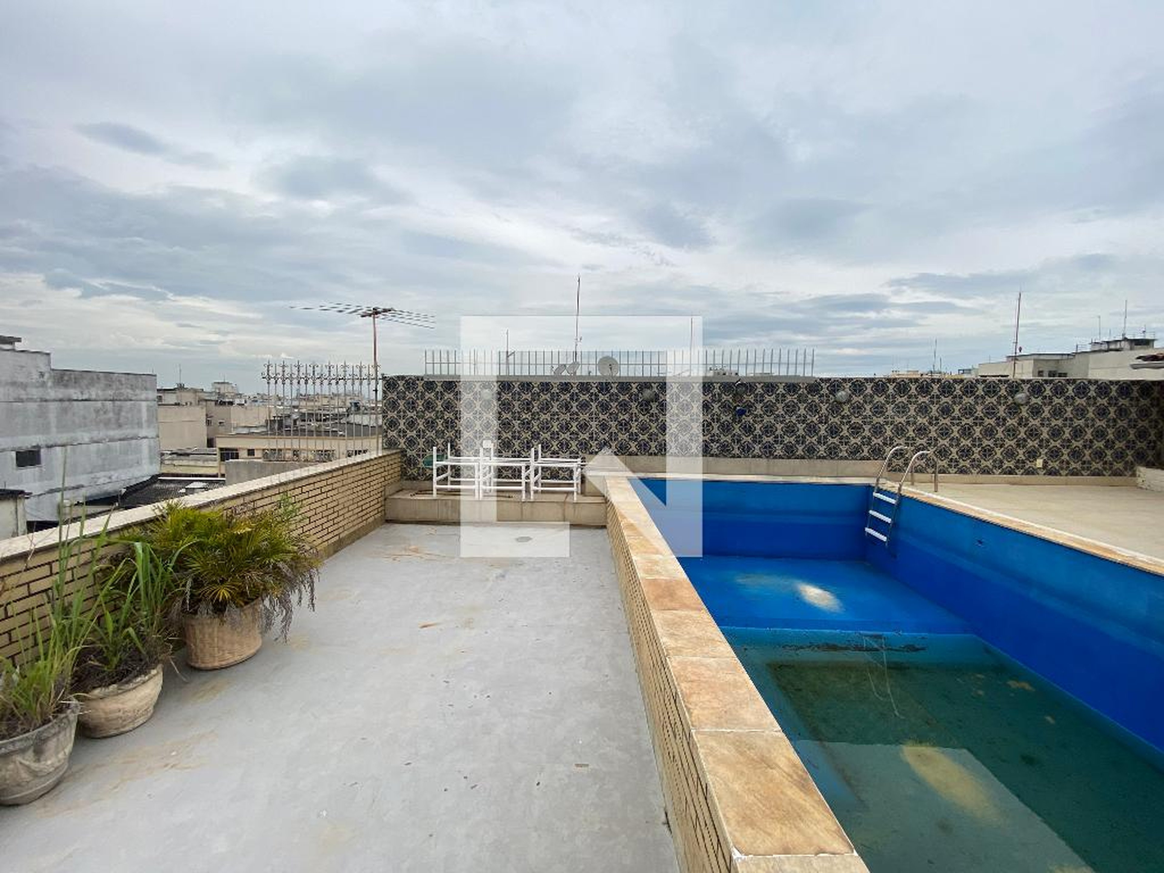 Piscina - Edifício Solar Santa Clara