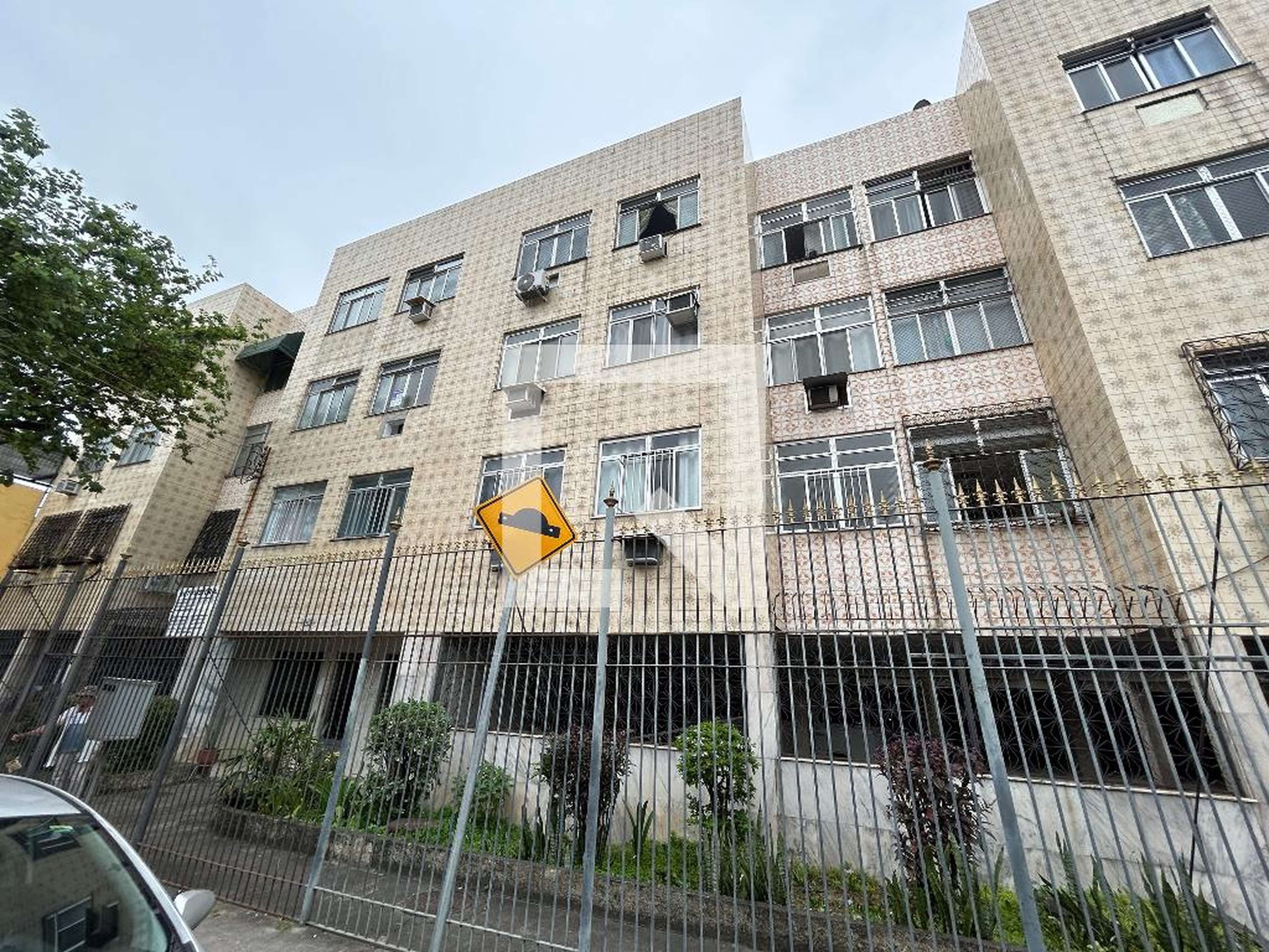 Fachada Condomínio em Rua Eufrásio Corrêa, 270