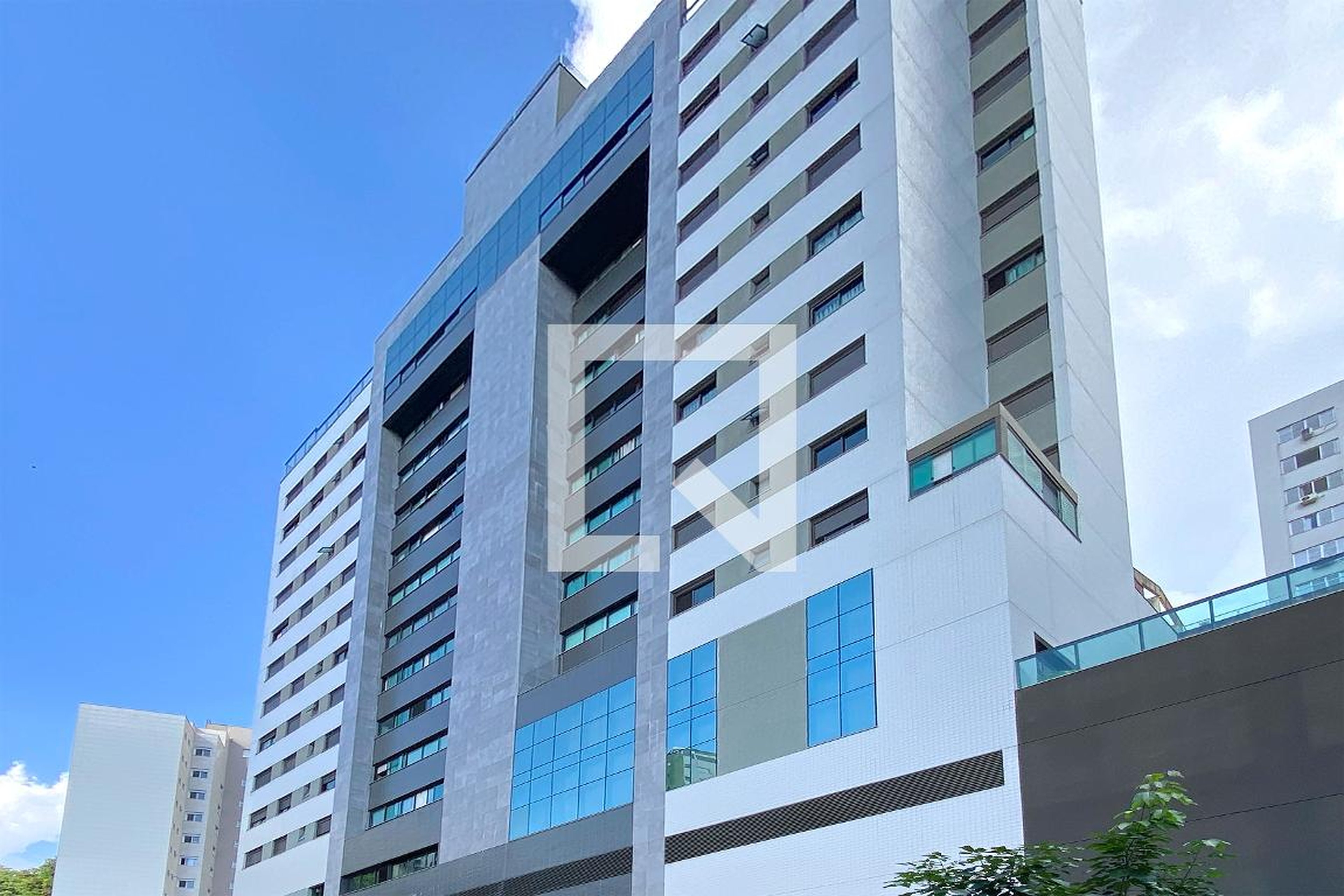 Fachada Condomínio em Rua Tereza Mota Valadares, 409