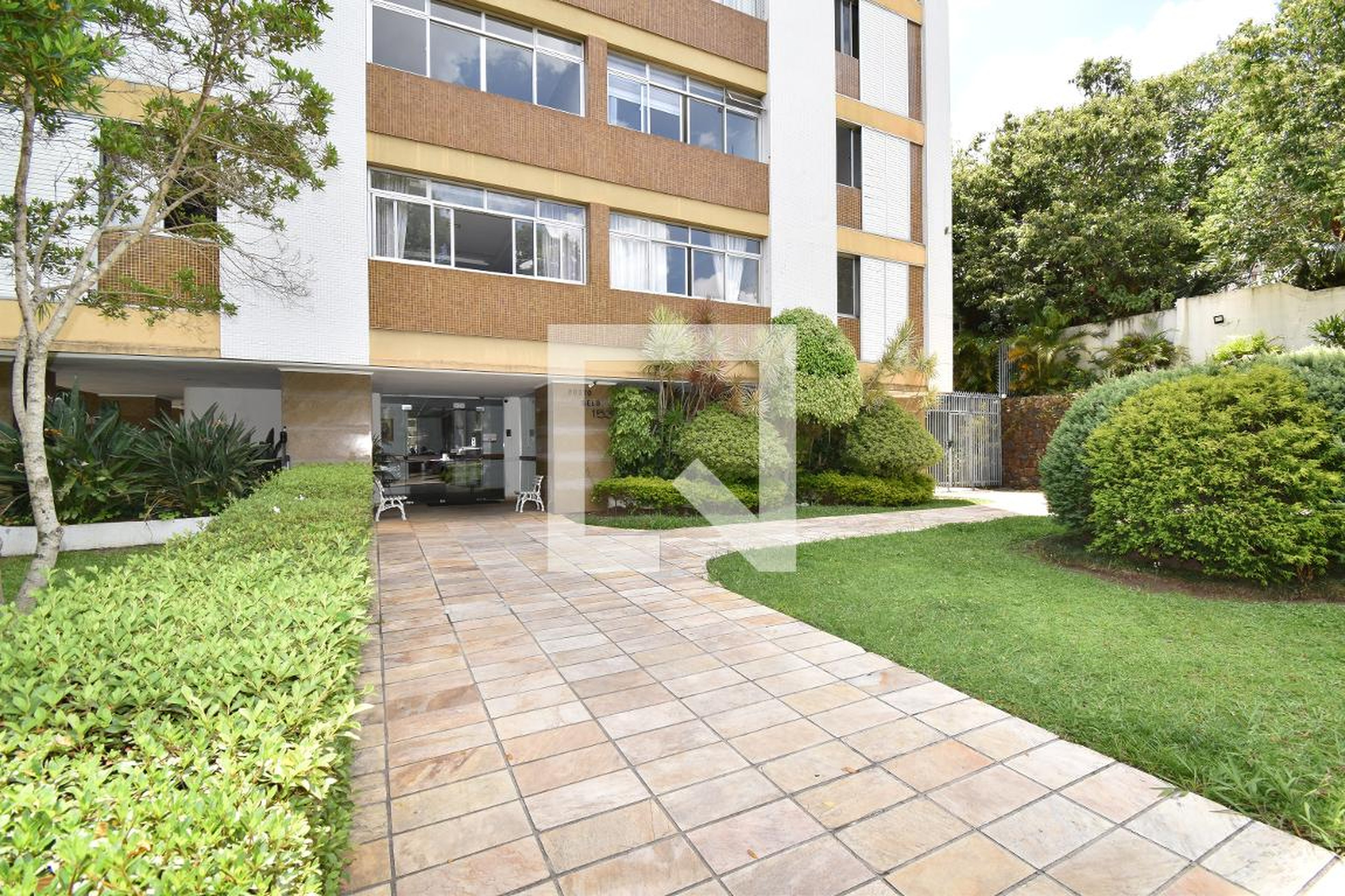 Fachada Condomínio Edifico Porto Belo