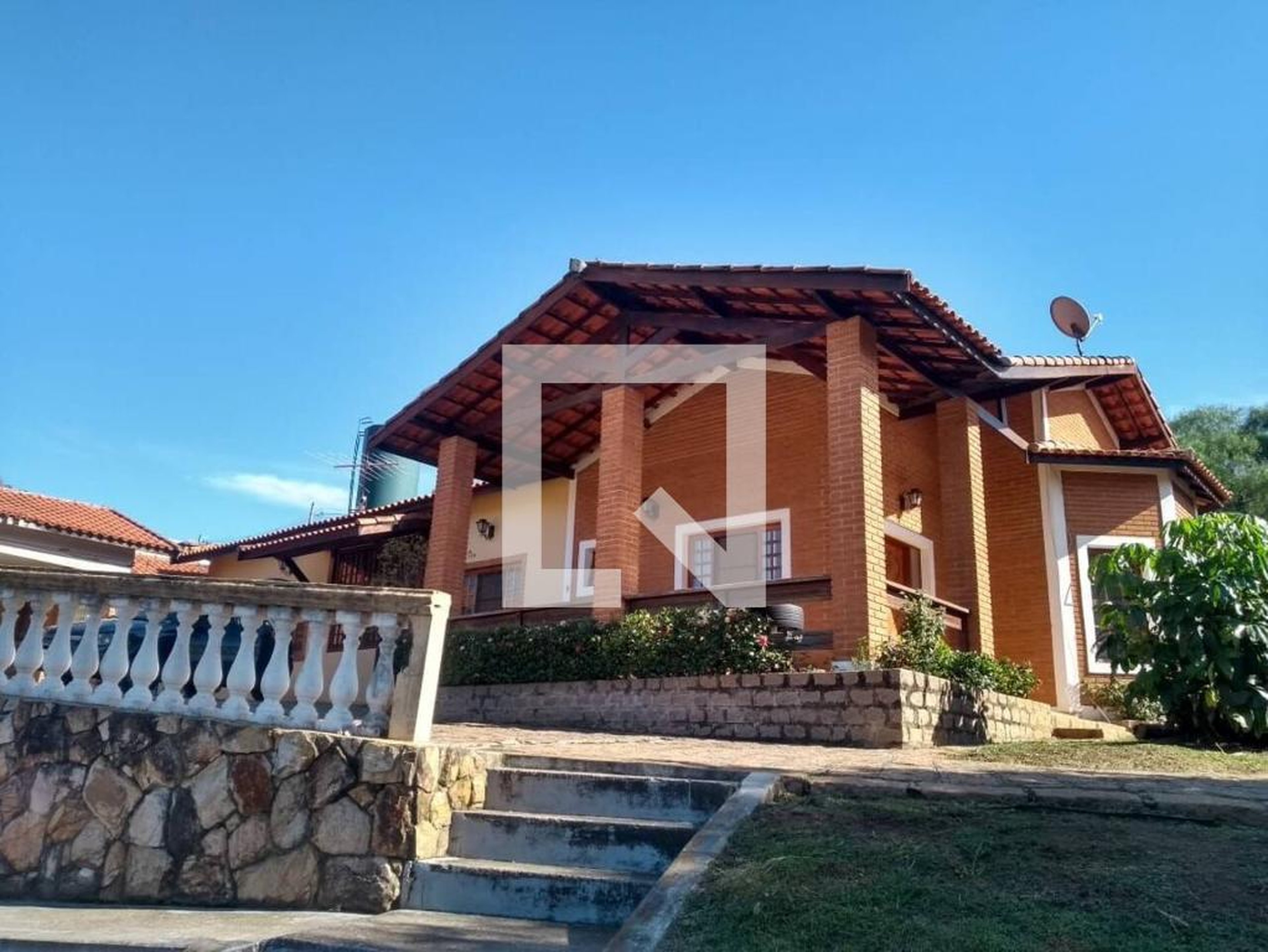 Fachada Condomínio em Alameda dos Mógnos, 142