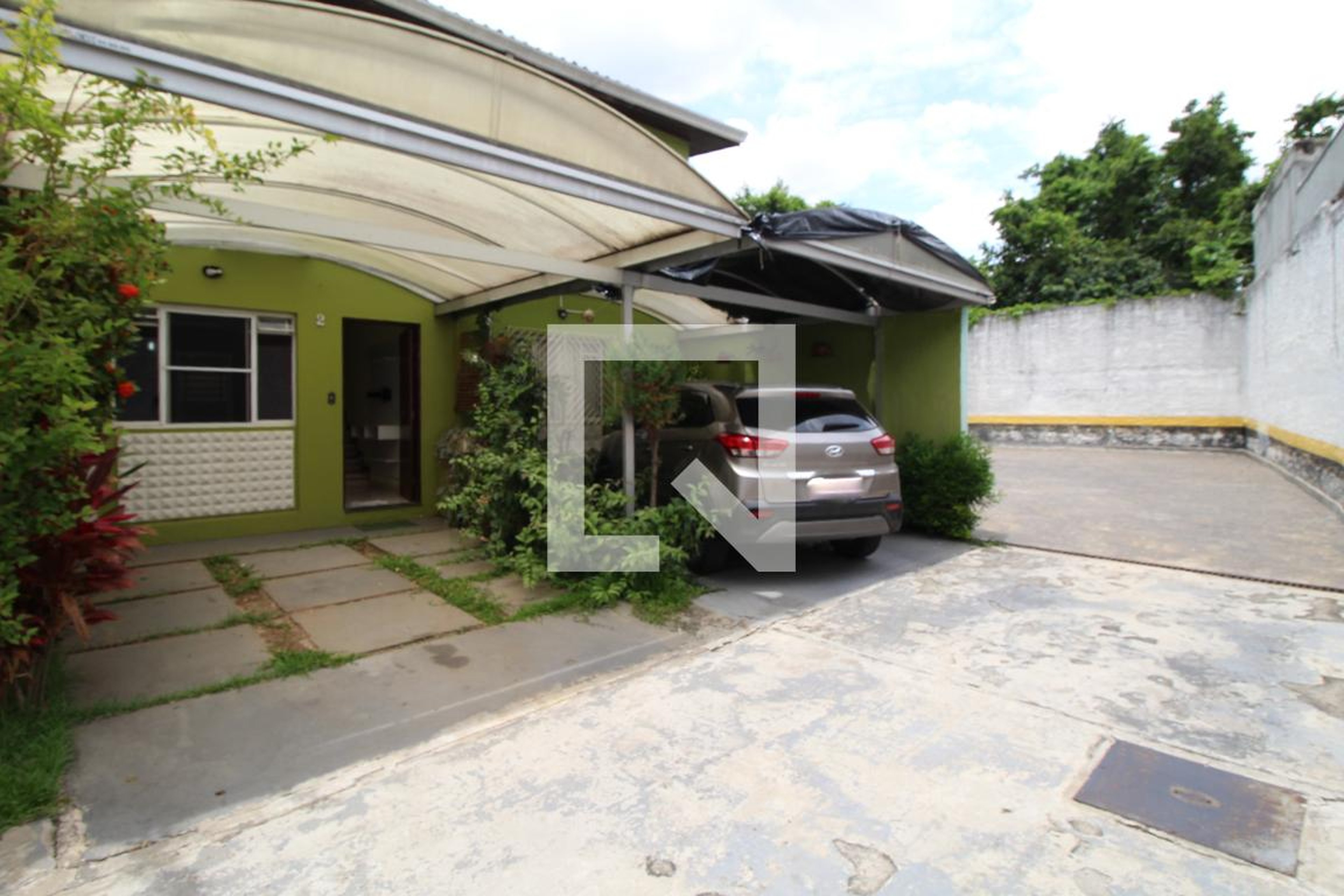 Fachada Condomínio em Rua Doutor Simão de Lima, 535