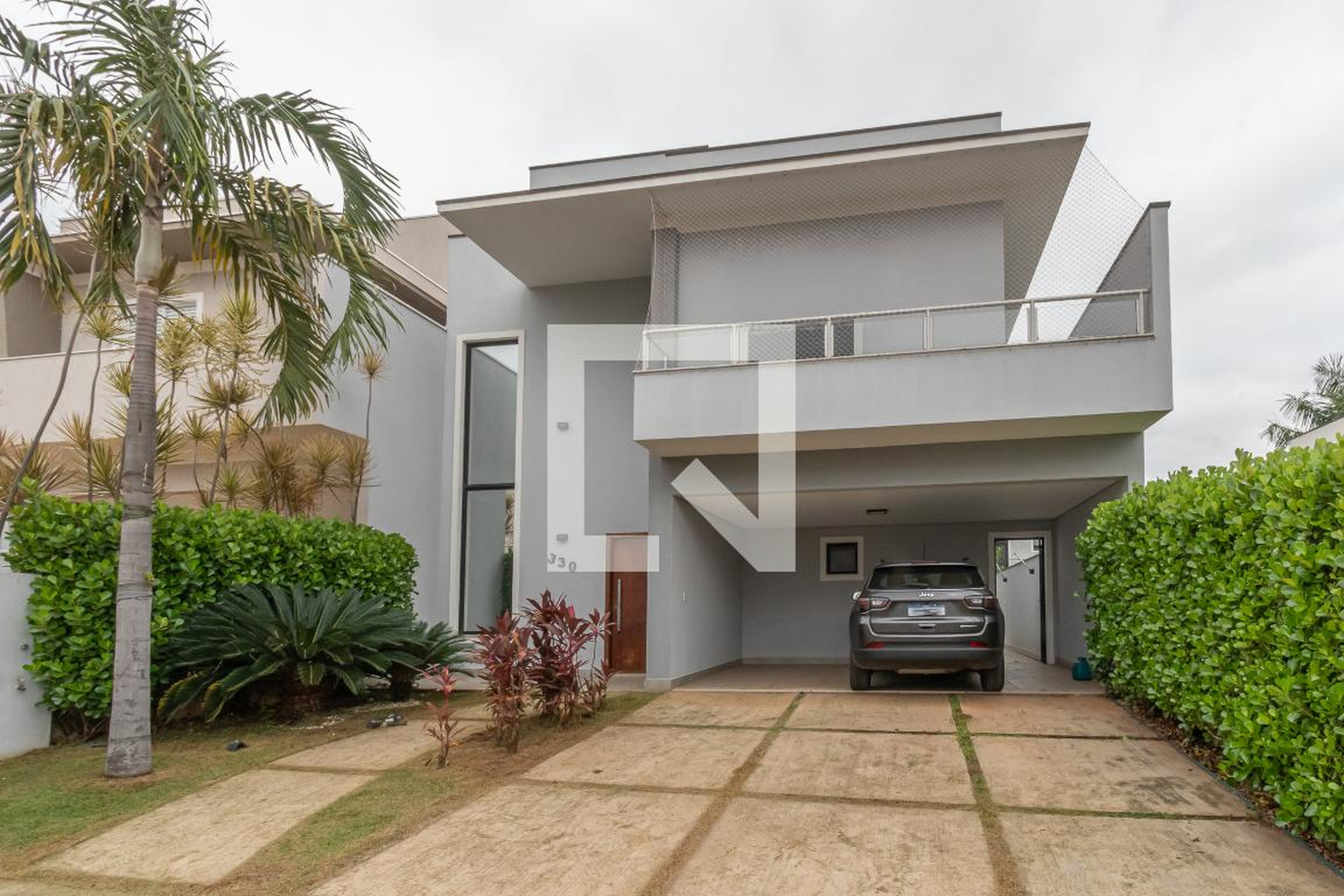 Fachada Condomínio em Rua Ozório Antonio Luciano, 330