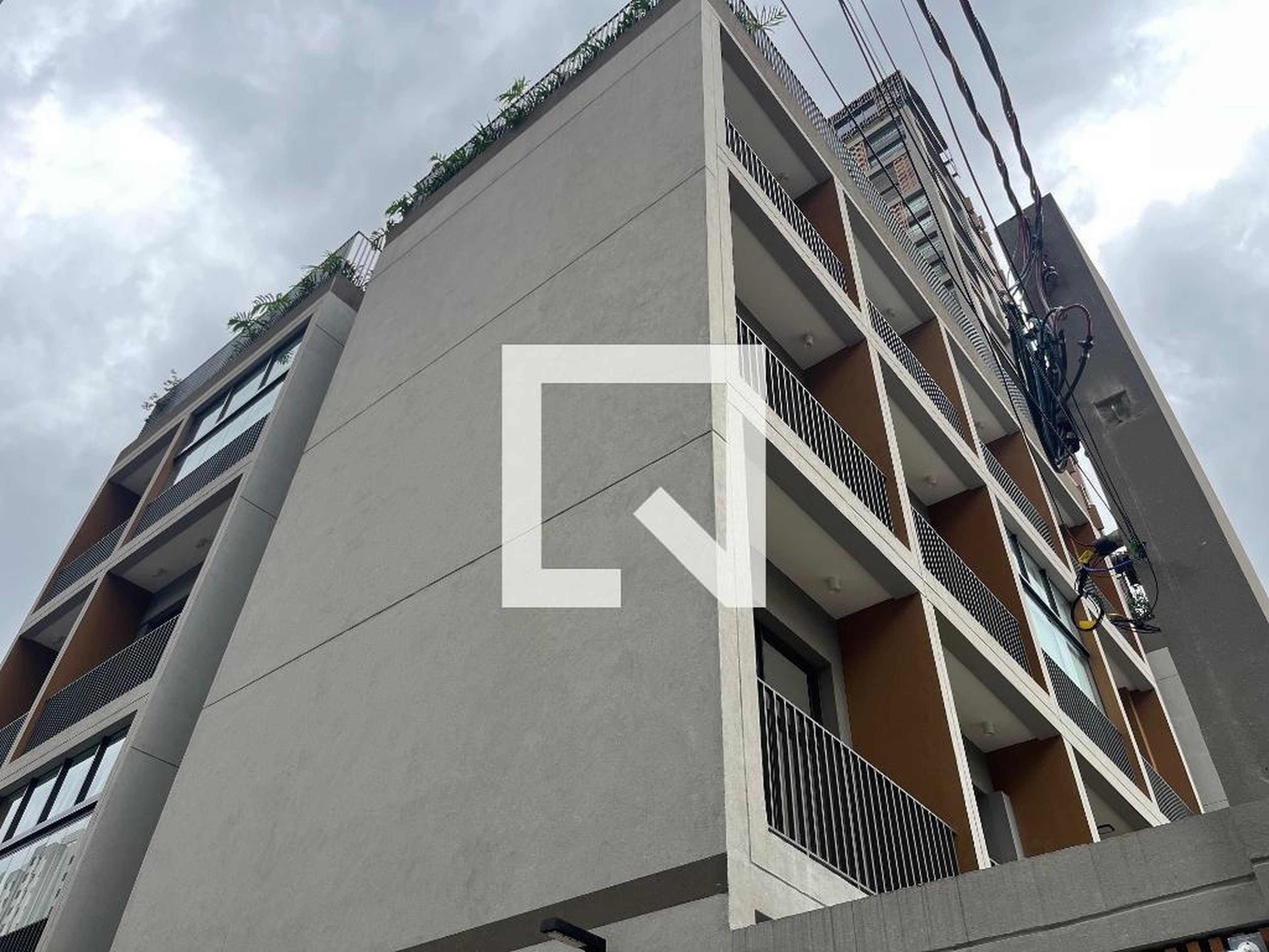 Fachada Condomínio em Rua João Ramalho, 13