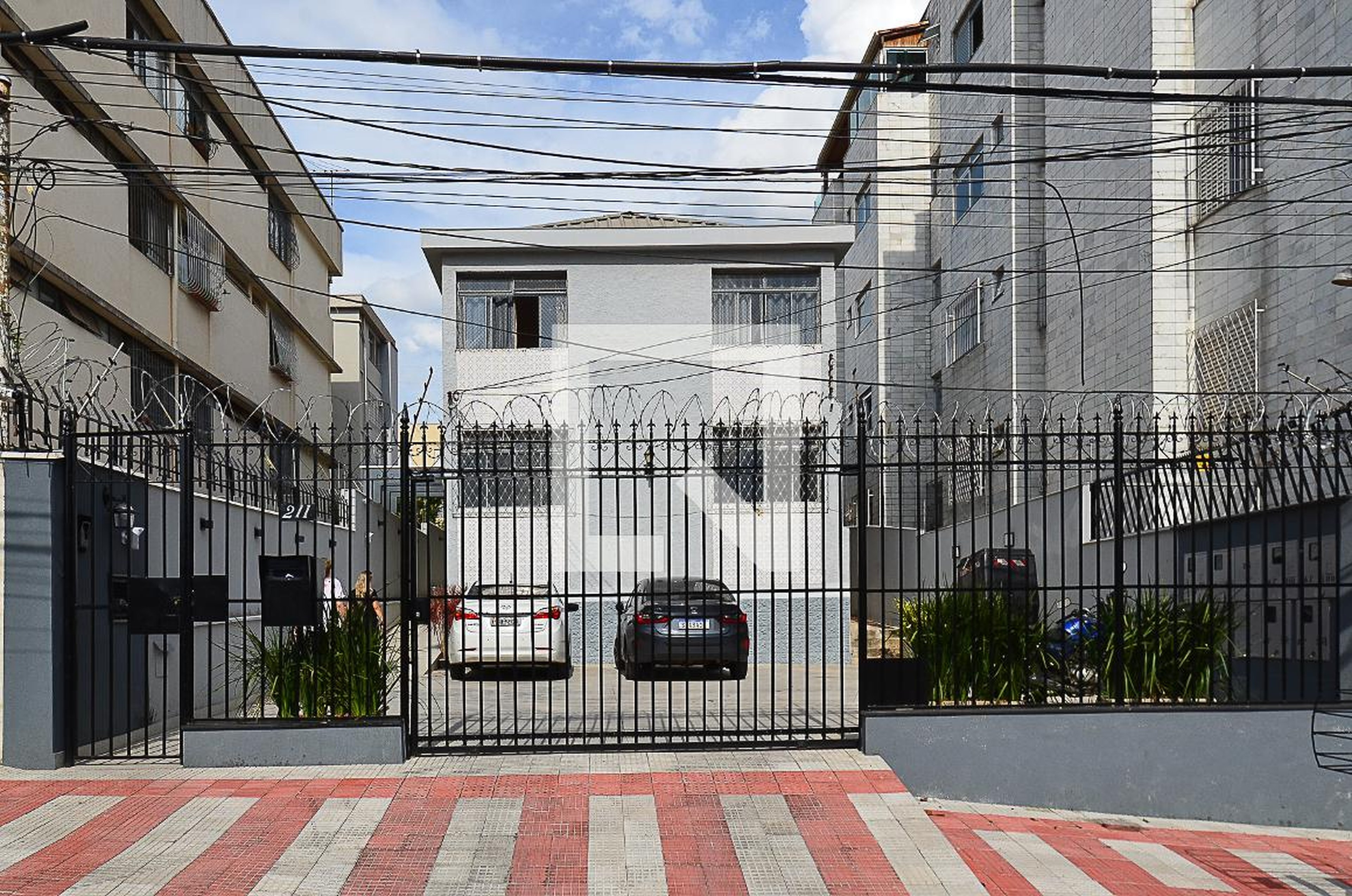 Fachada Condomínio em Rua Capelinha, 211