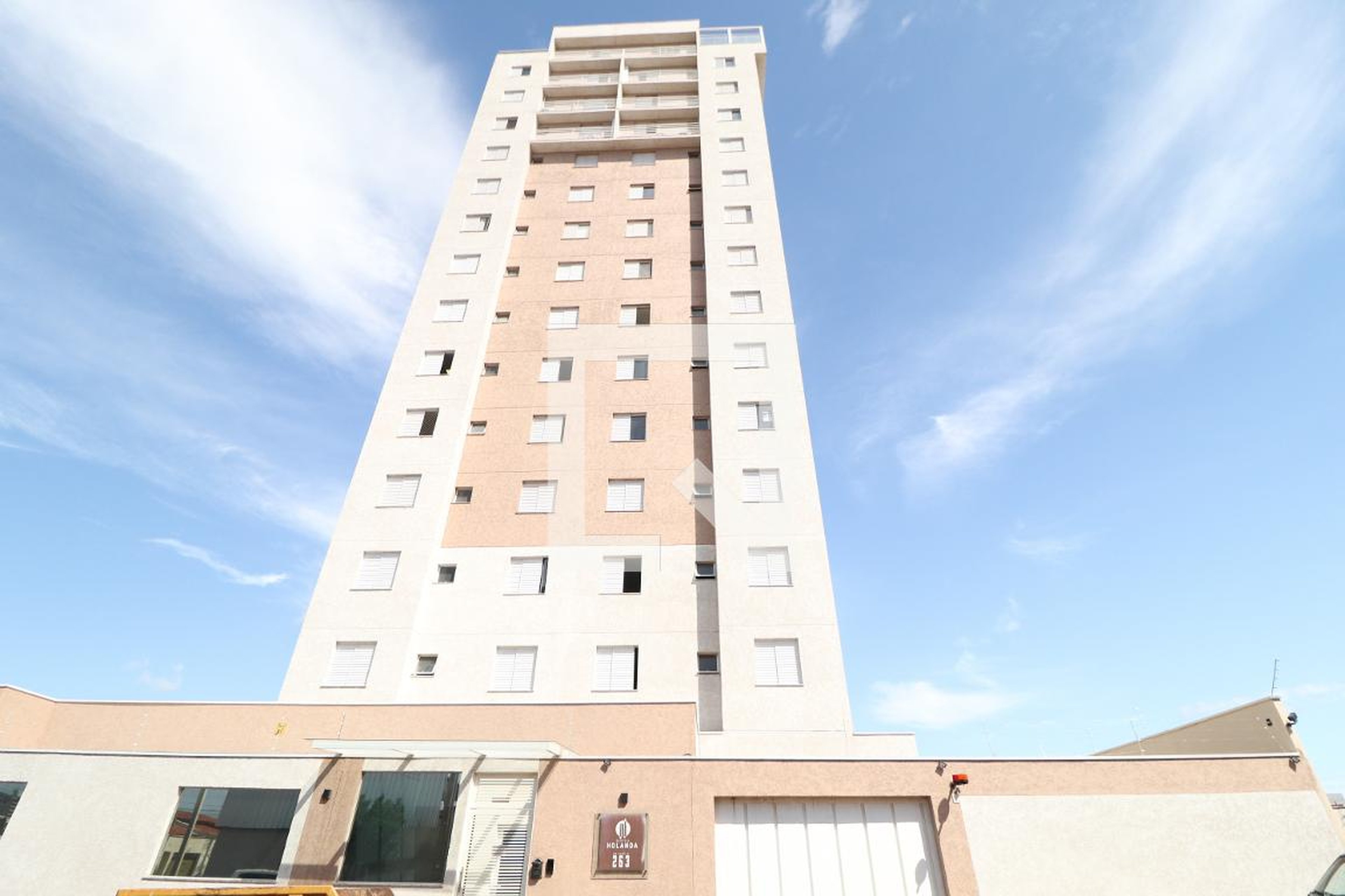 Fachada Condomínio em Rua Atenas, 263