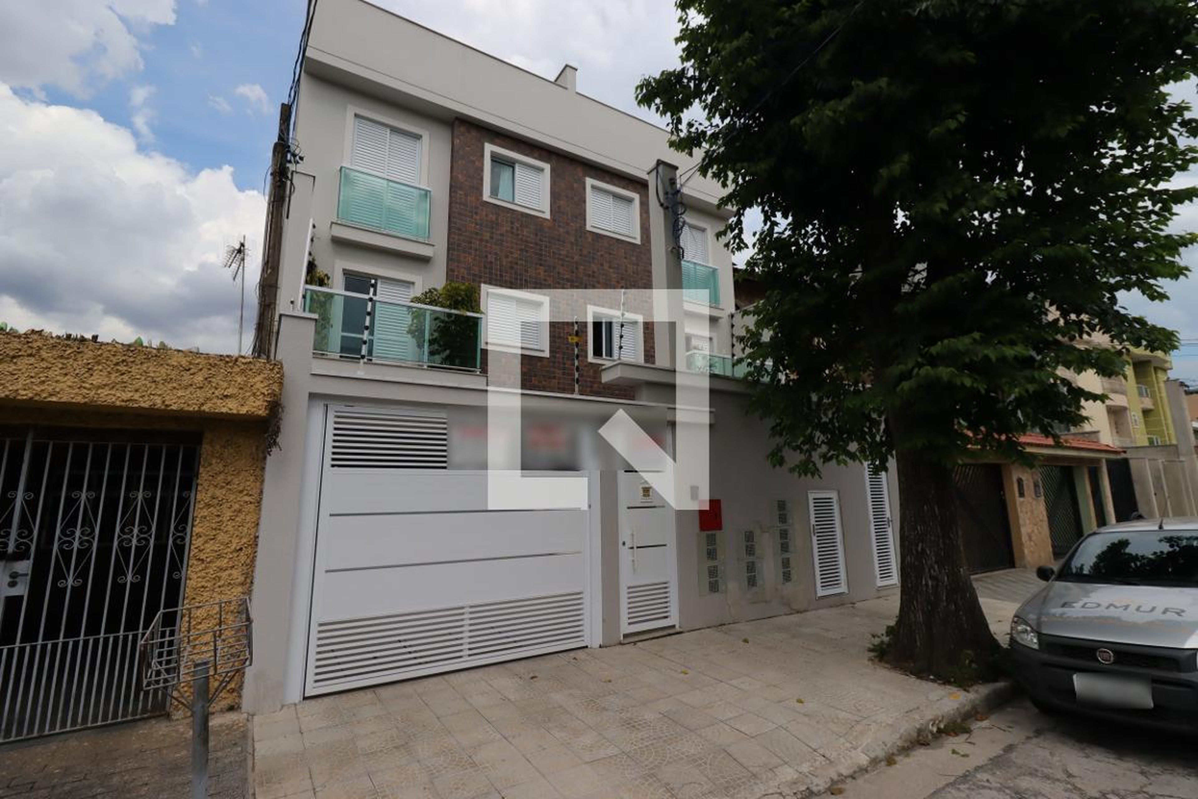 Fachada Condomínio em Rua Clélia, 655