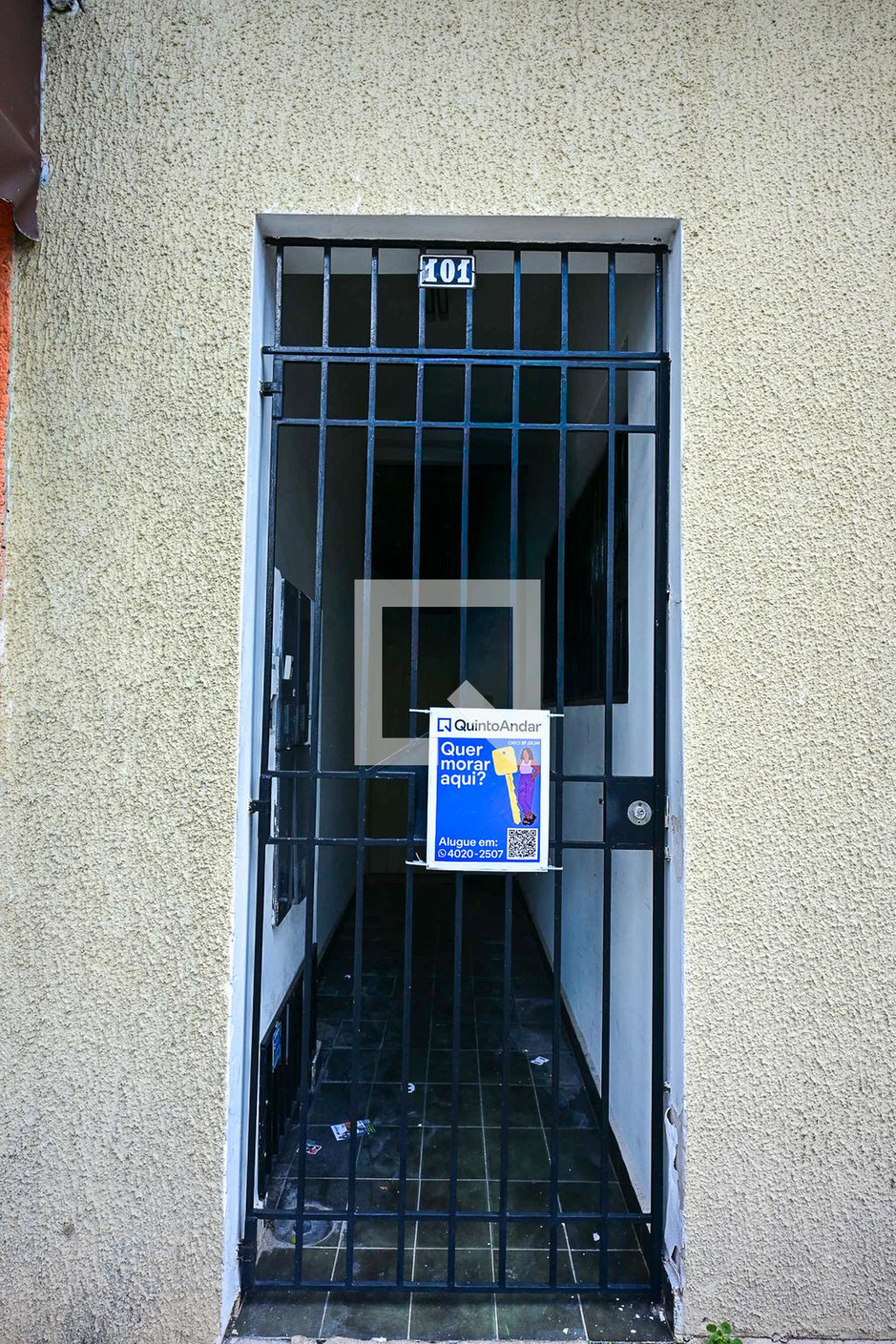 Fachada Condomínio em Rua Joaquim Galvão, 101