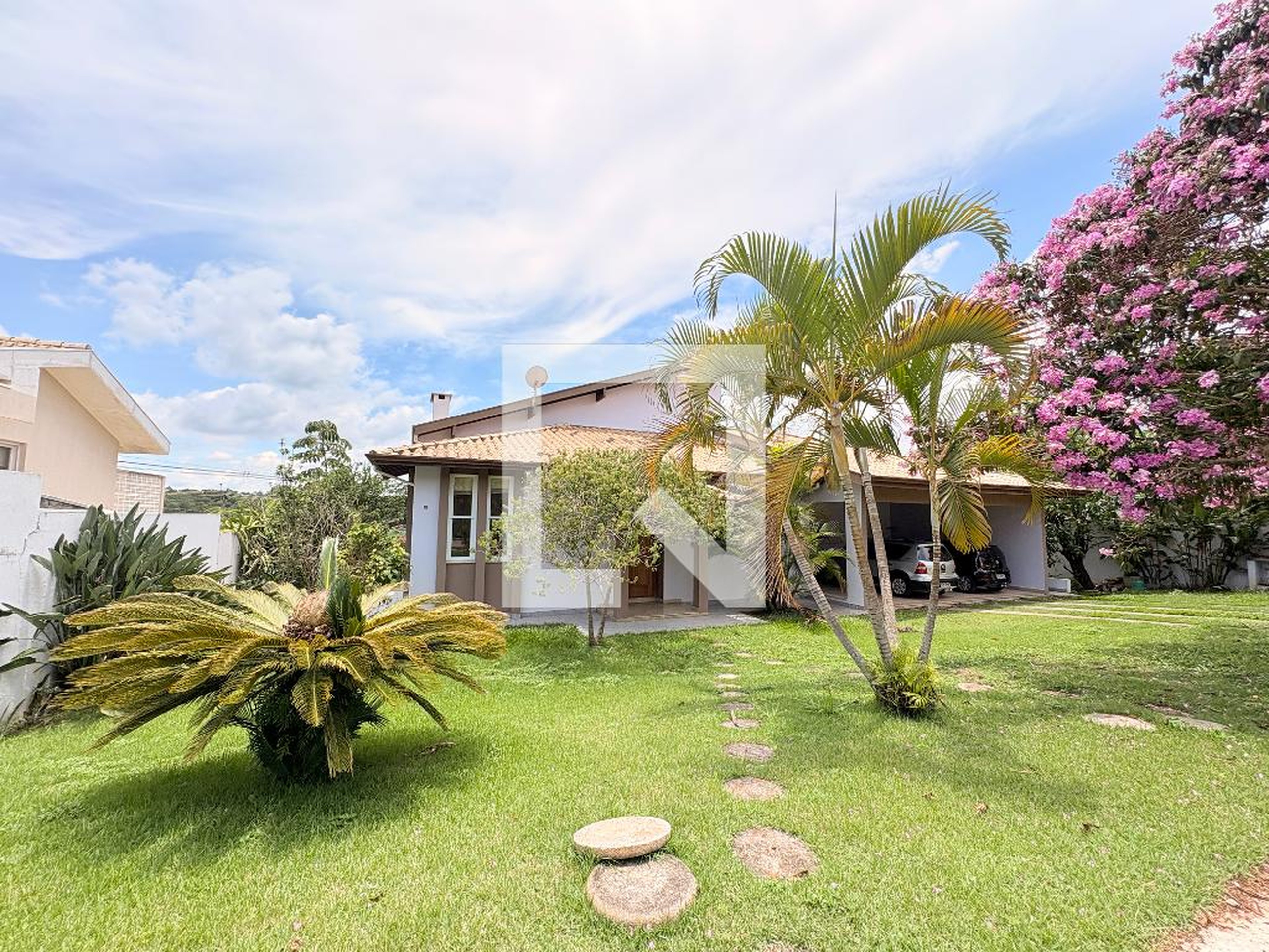 Fachada Condomínio em Alameda Valence, 71