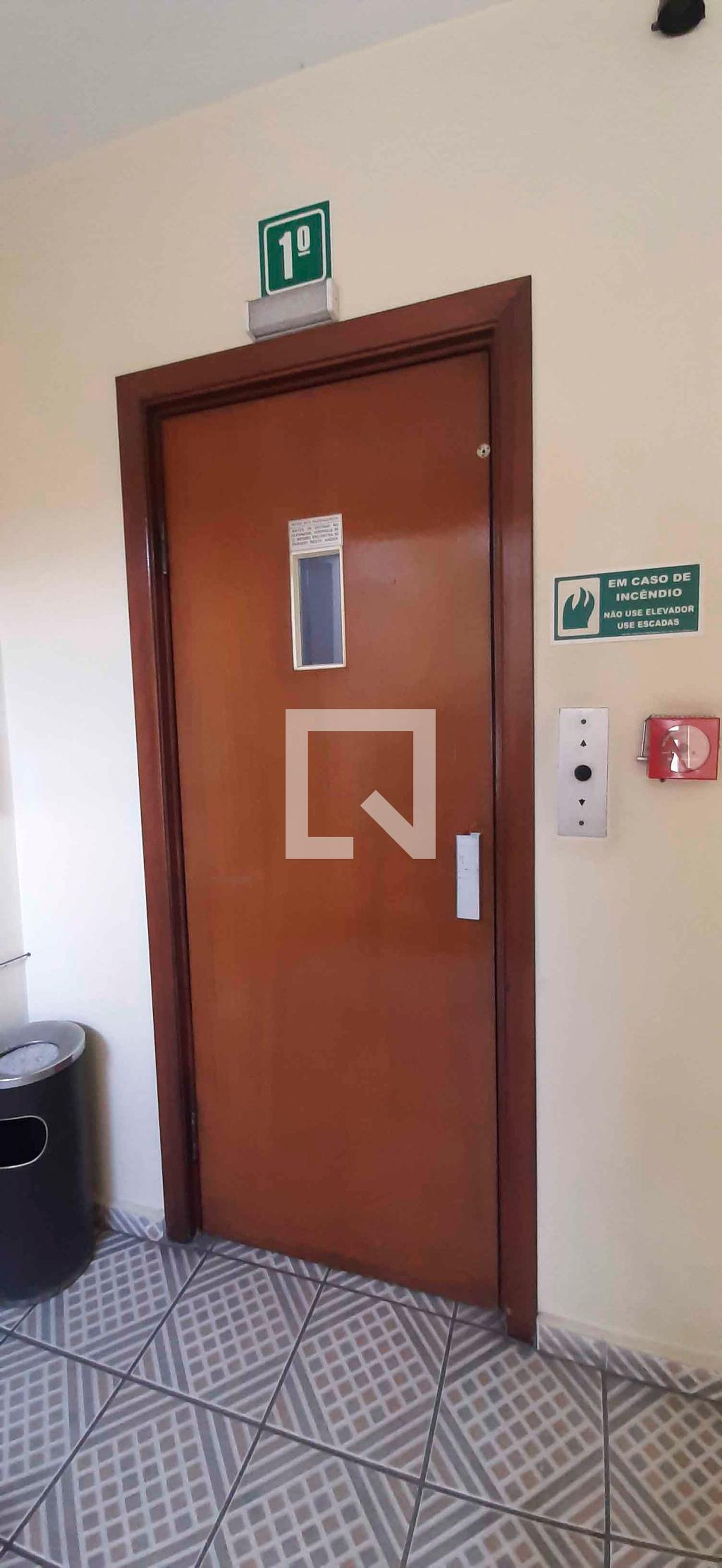 Elevador - Edifício Renata