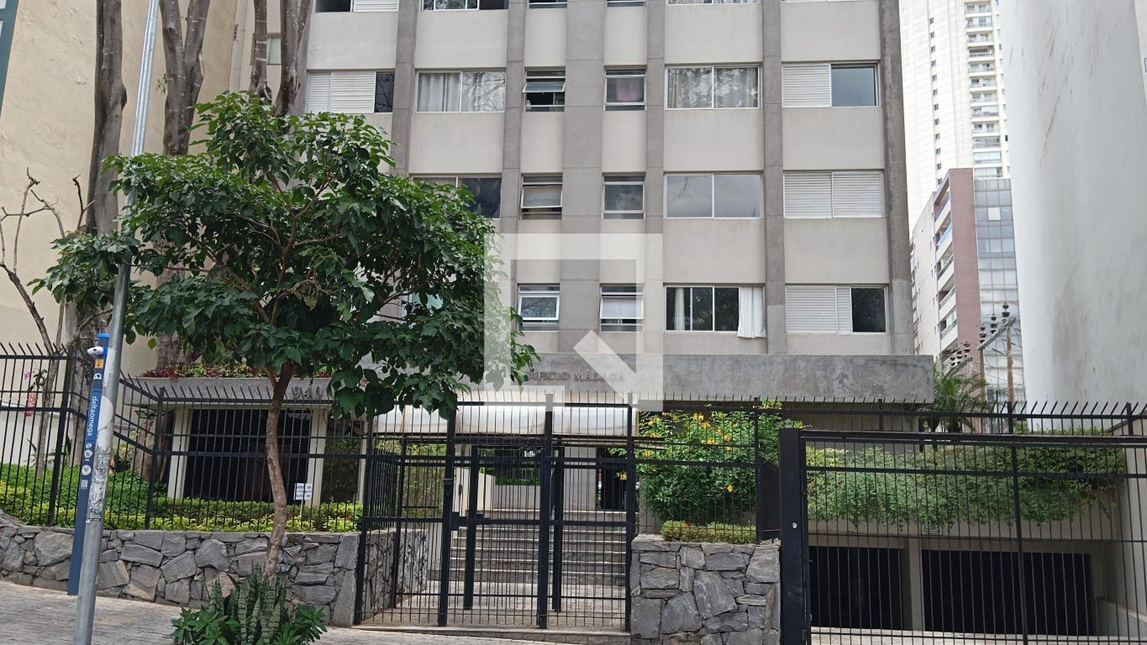 Fachada Edifício Málaga - Frei Caneca