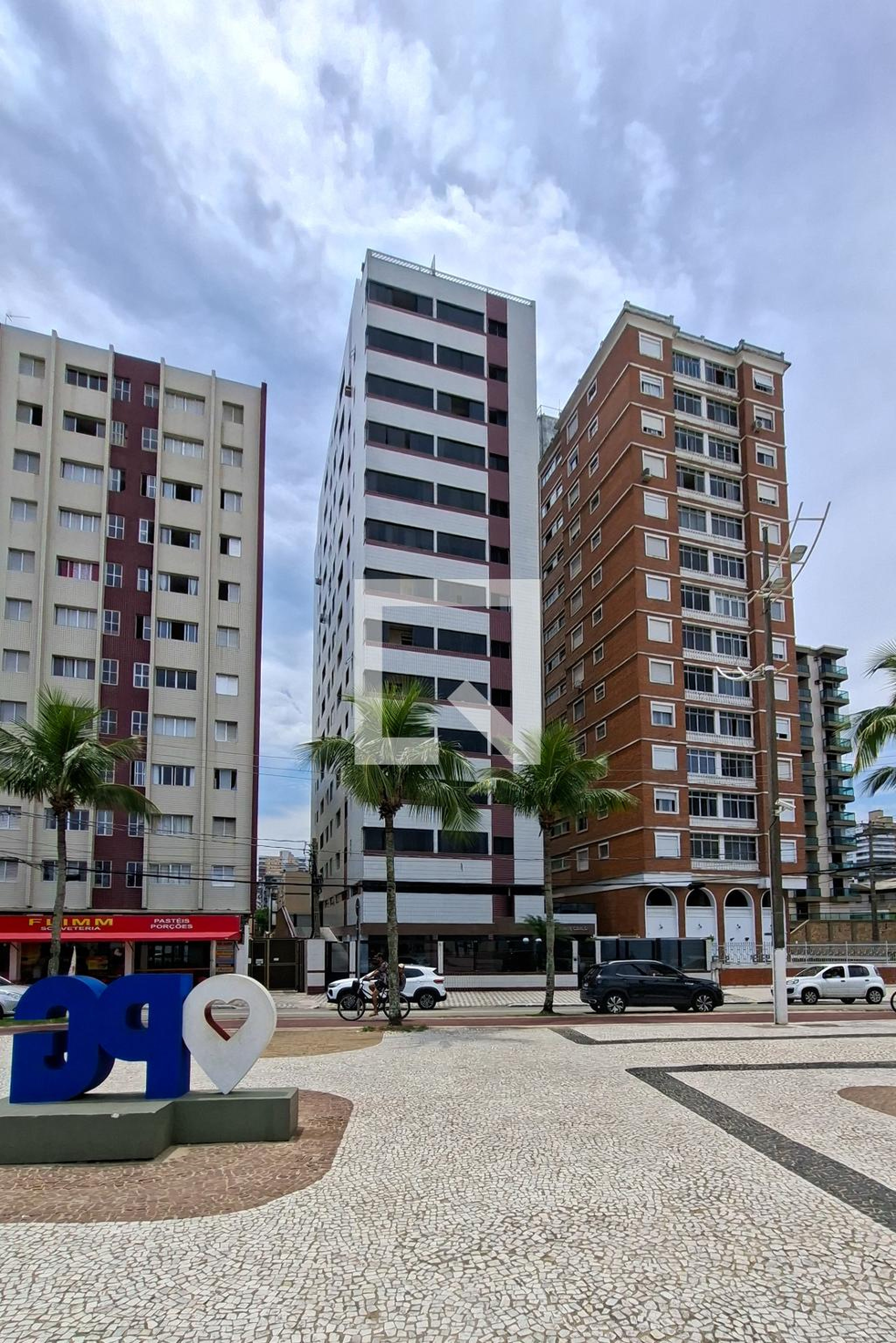 Fachada do Prédio Condomínio Monte Carlo