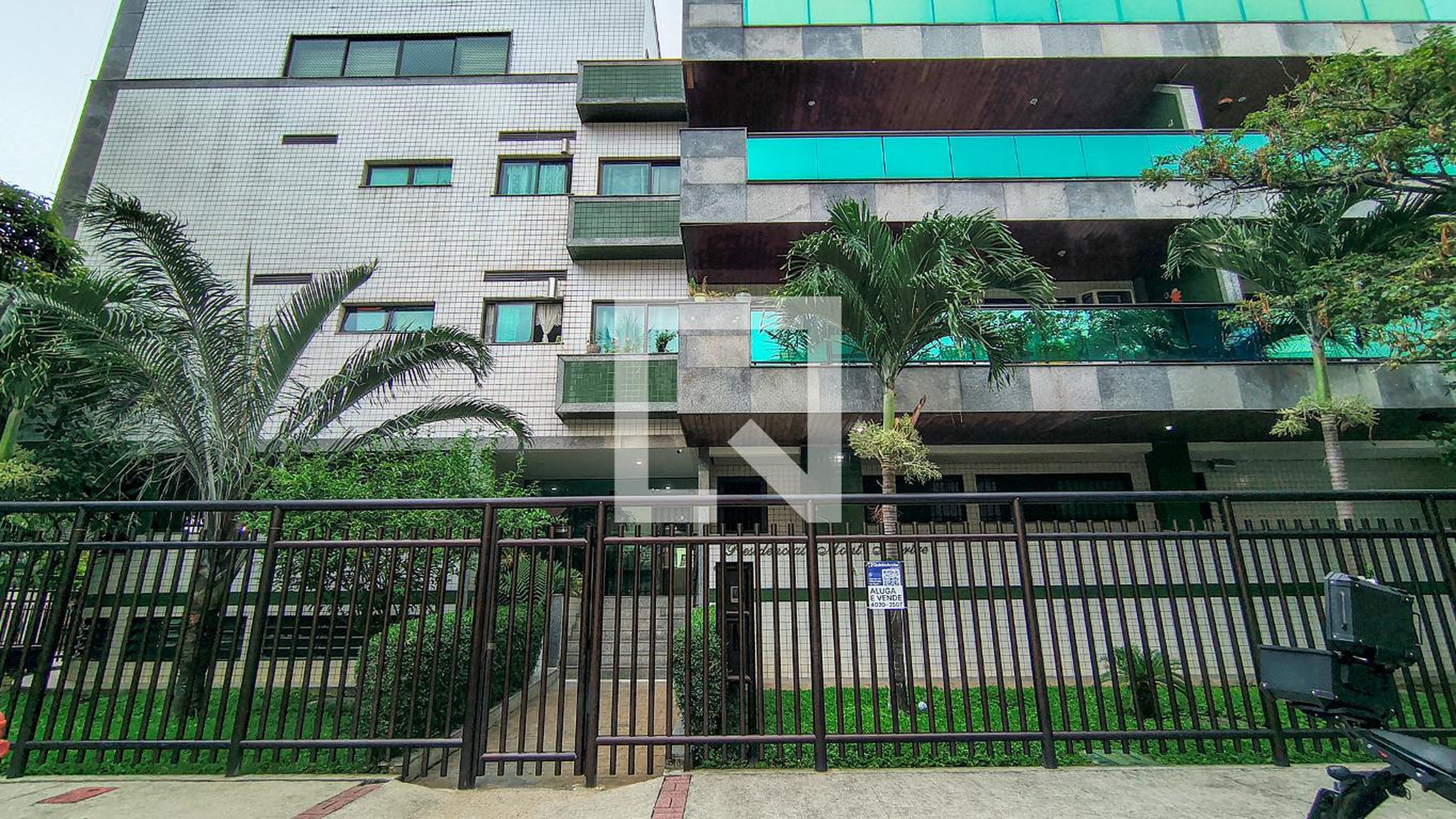 Fachada do Prédio Condomínio Mont Martre