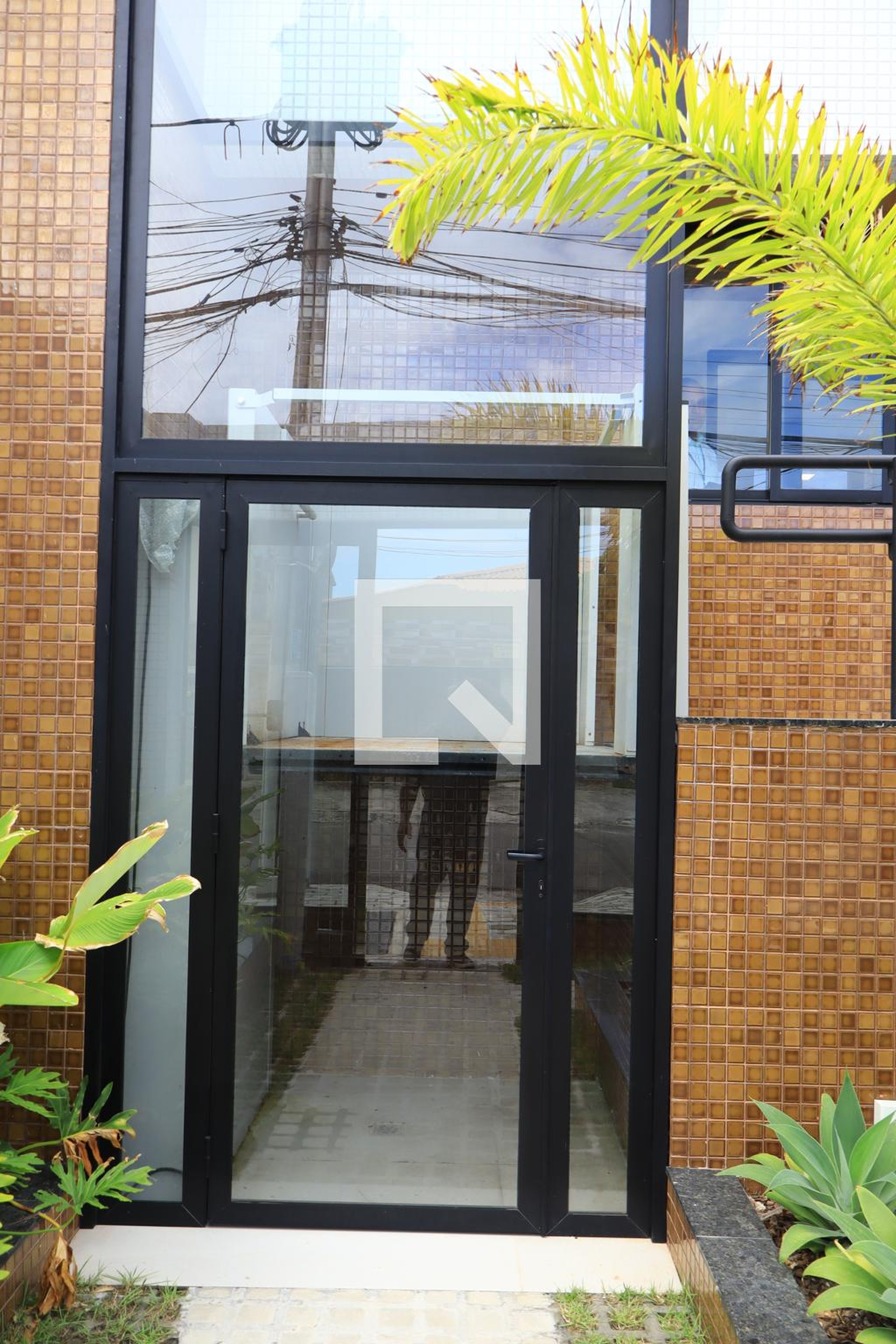 Fachada Condomínio Res. Plakaford One