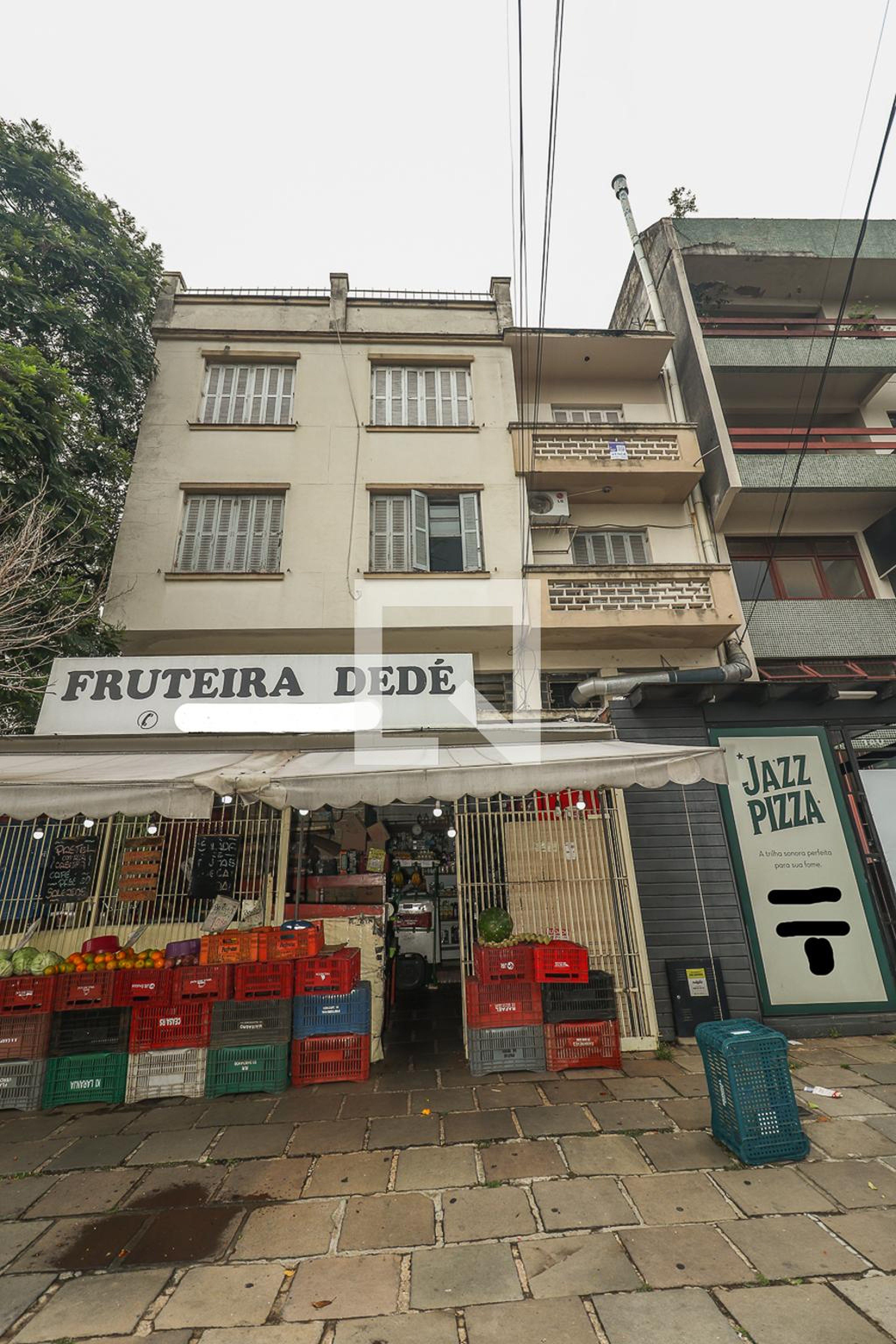 Fachada Condomínio em Avenida Taquara, 218