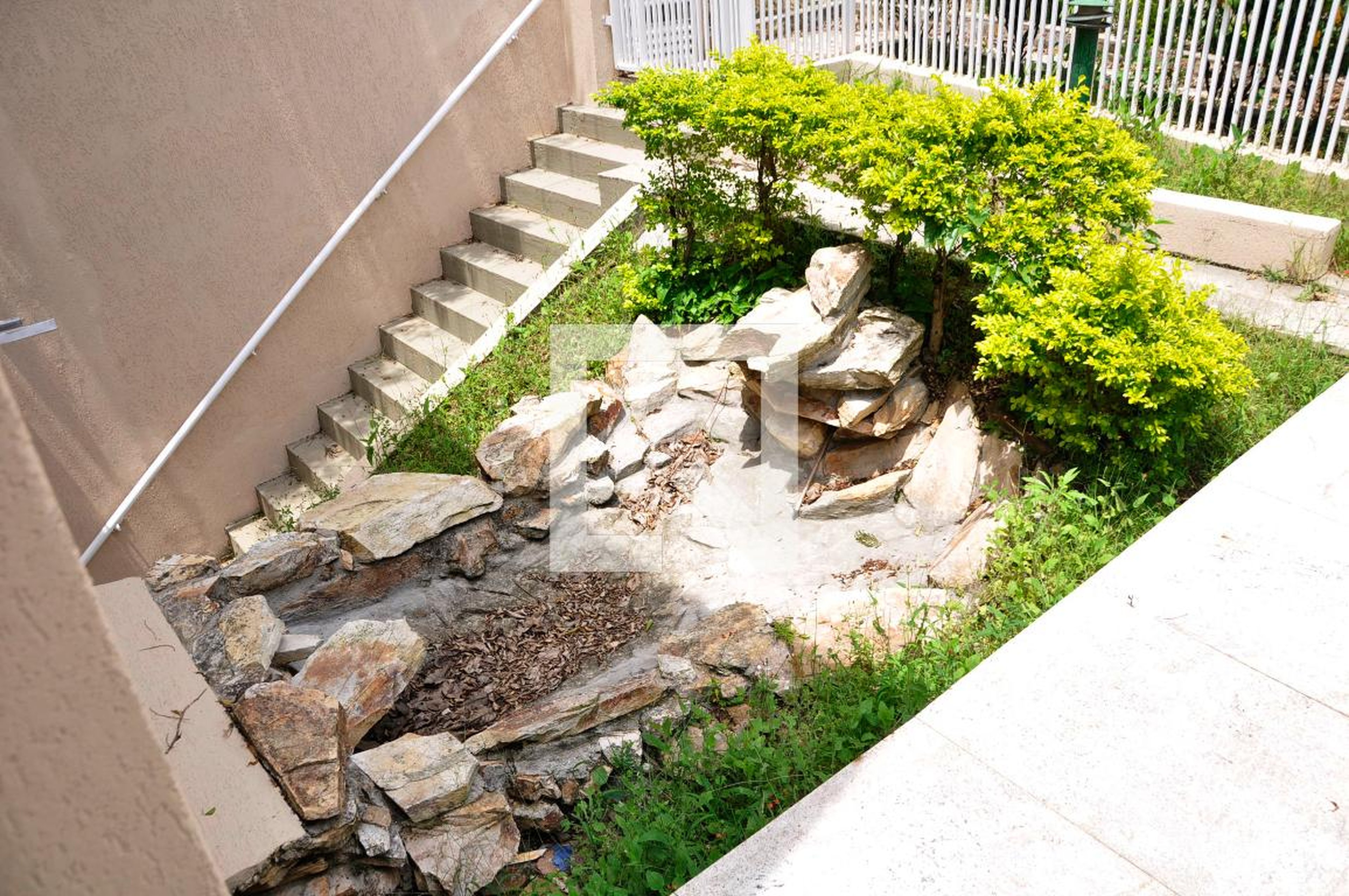 Hall de entrada Condomínio em Rua Dárdano, 153