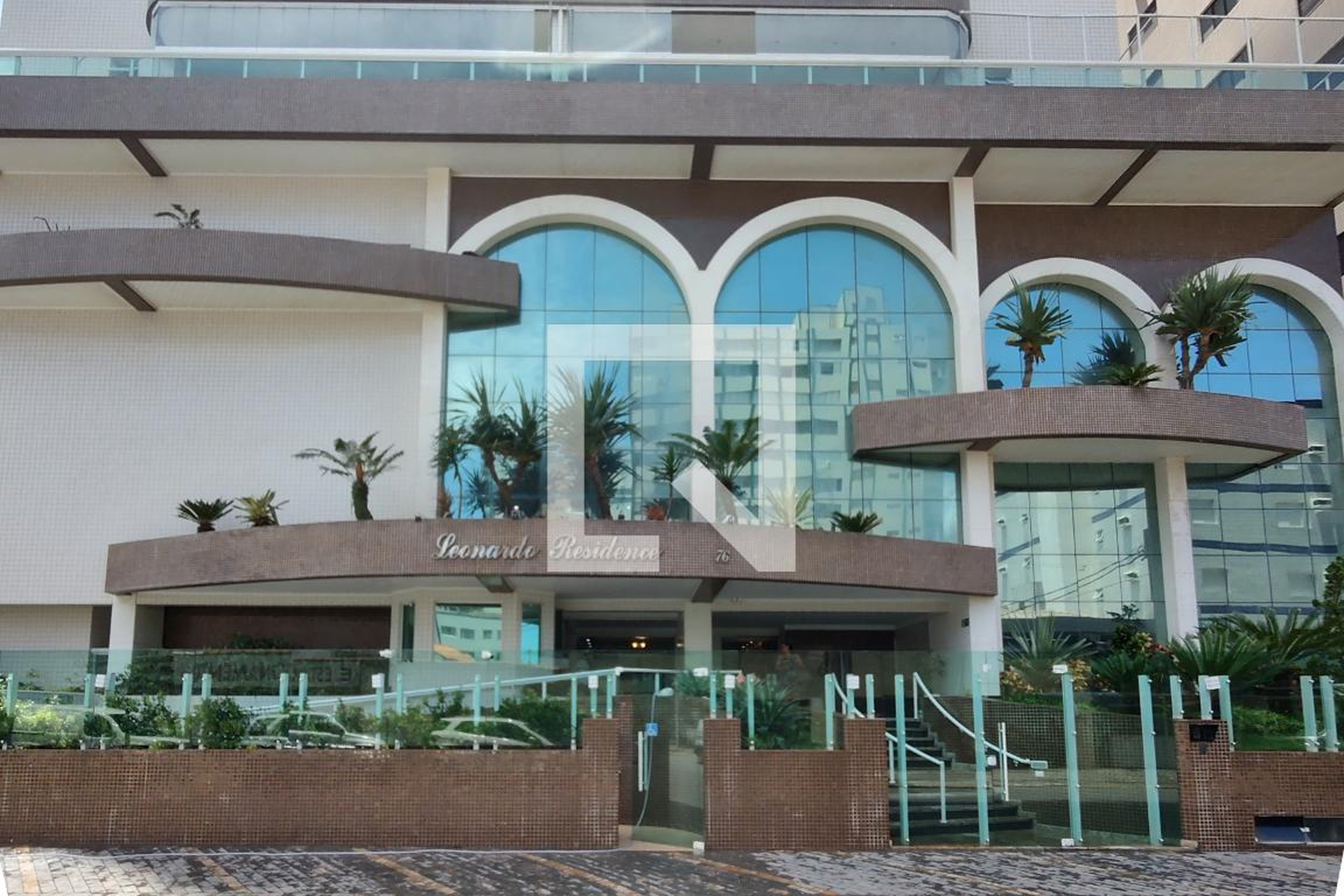 Fachada Condomínio Leonardo Residence