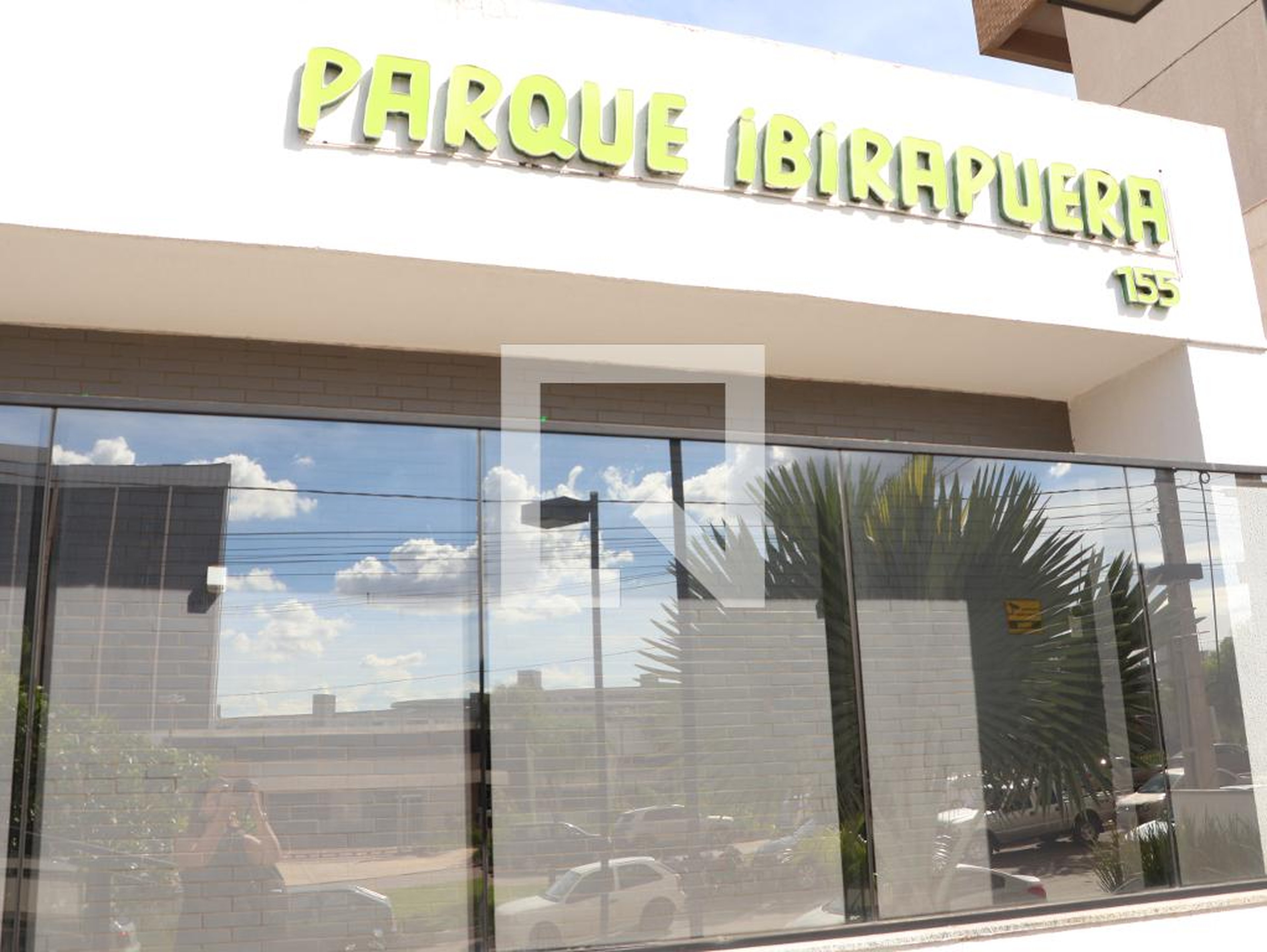 Fachada do Prédio Condomínio Parque Ibirapuera