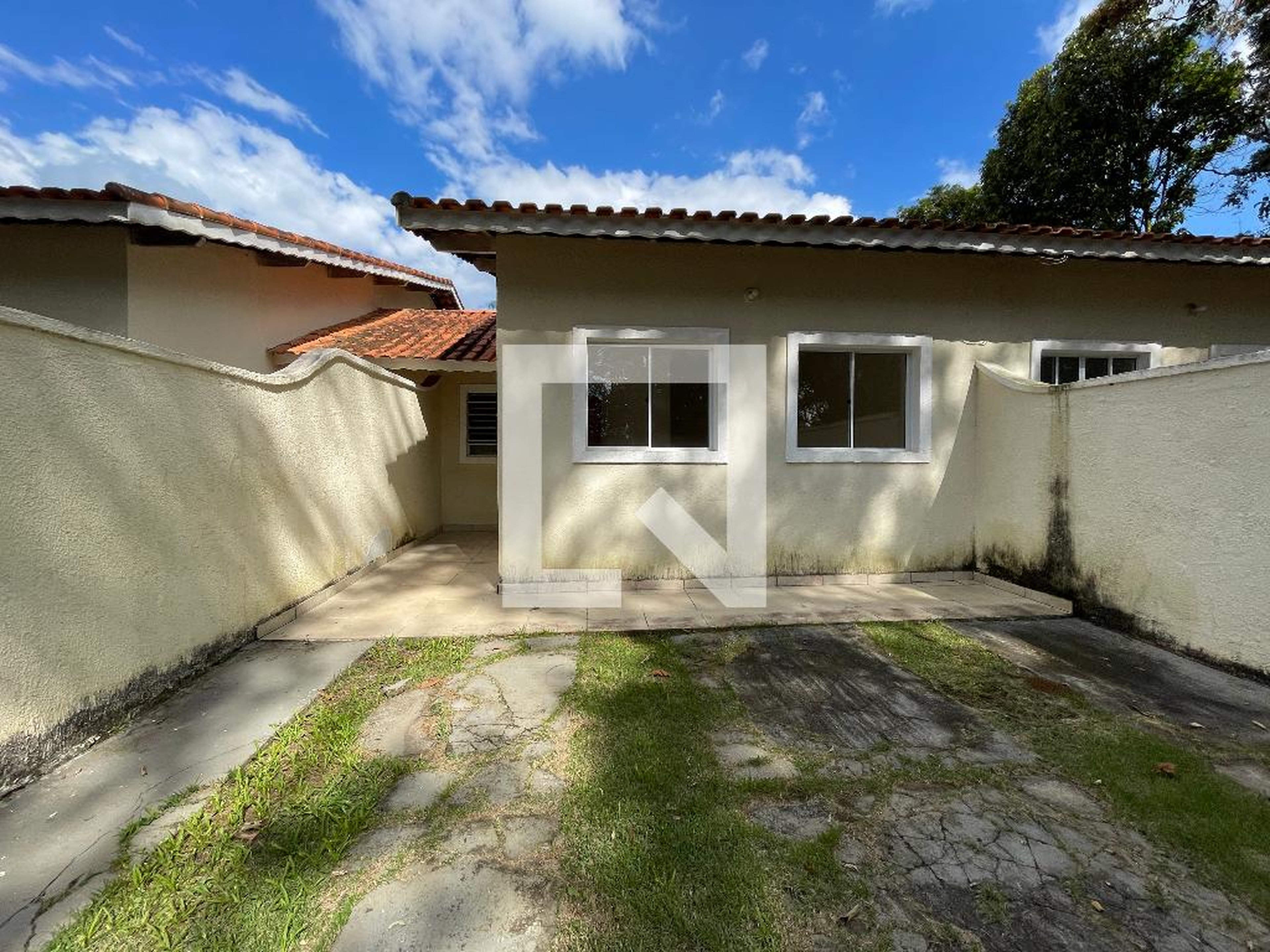 Fachada Condomínio em Estrada do Borba, 170