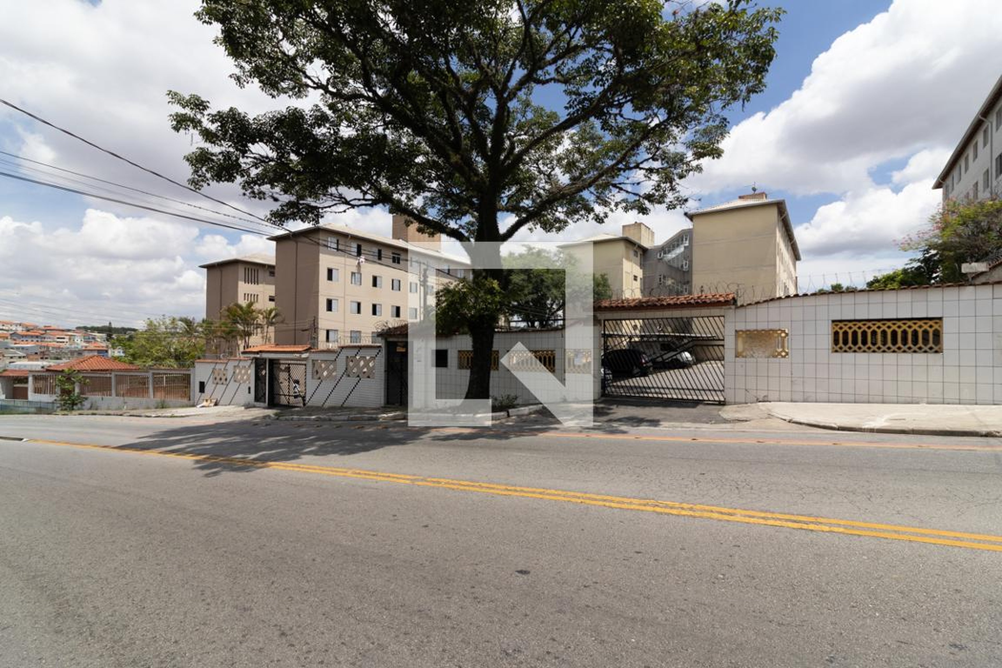 Fachada Condomínio em Avenida Waldemar Tietz, 269