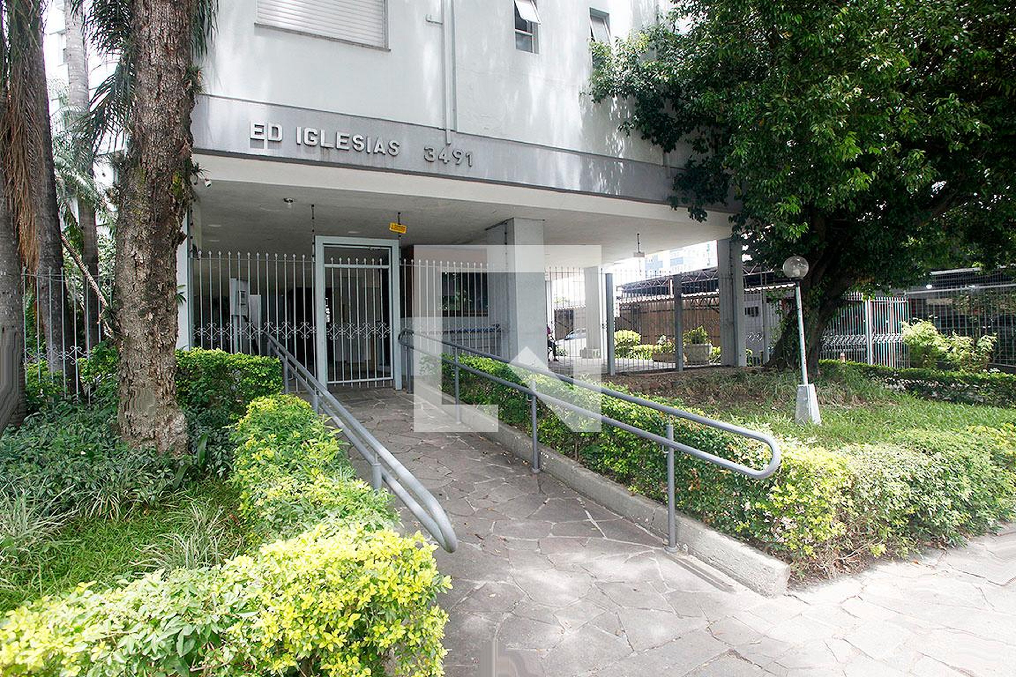 Fachada Condomínio Iglesias