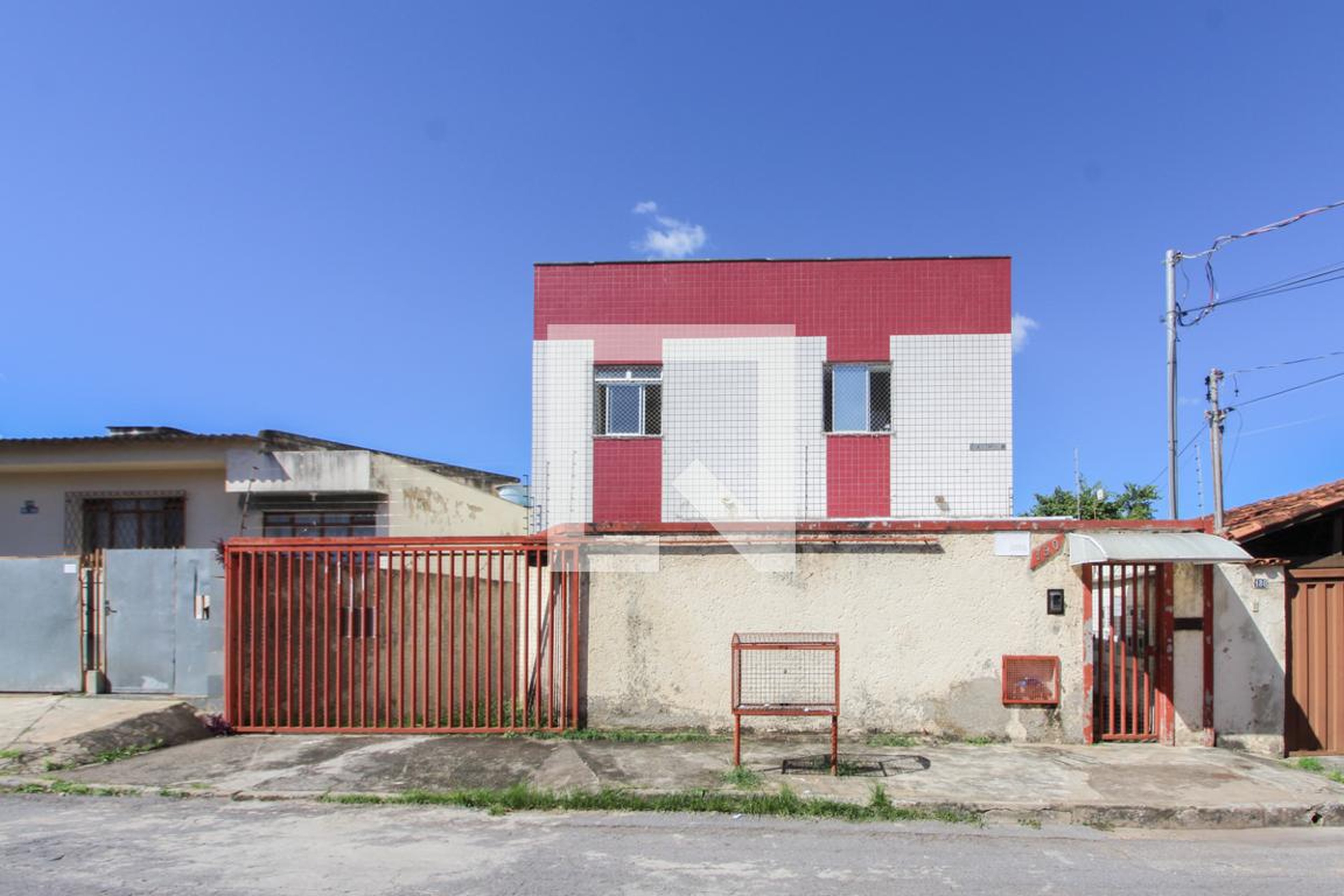 Fachada Condomínio em Rua Adilson Paulo de Souza, 190