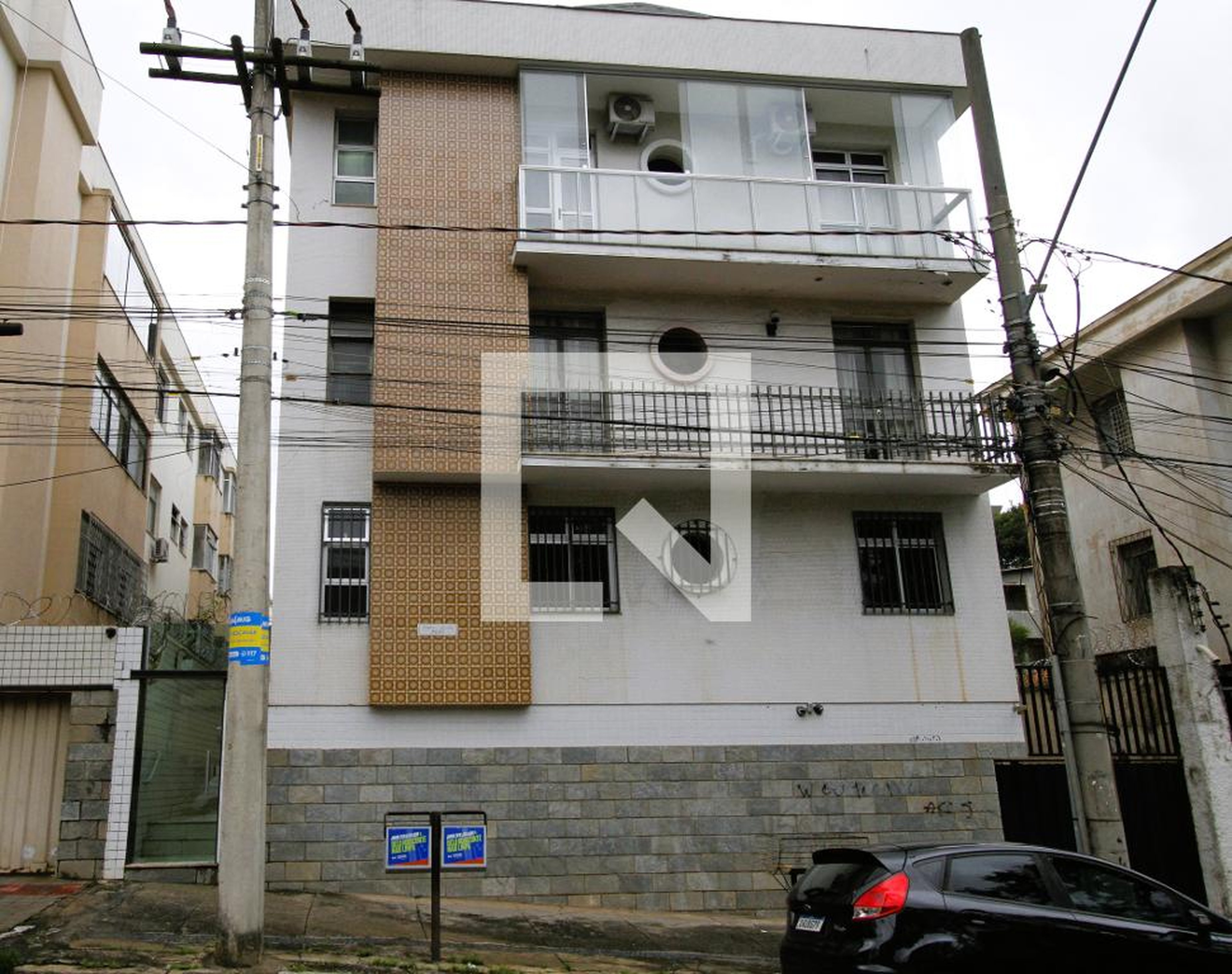 Fachada do Prédio Condomínio em Rua dos Guajajaras, 2425