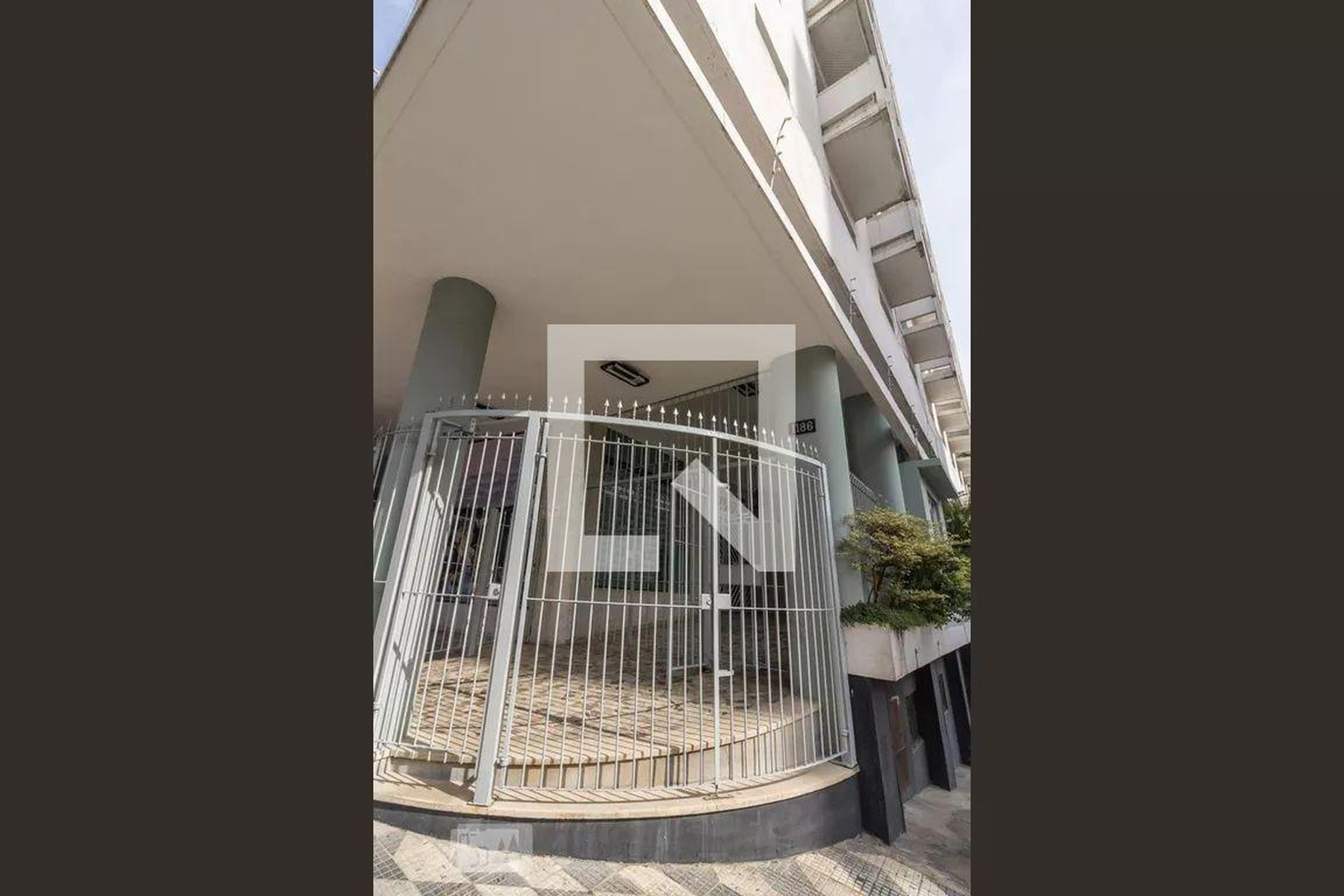 Fachada Edificio B.L.A