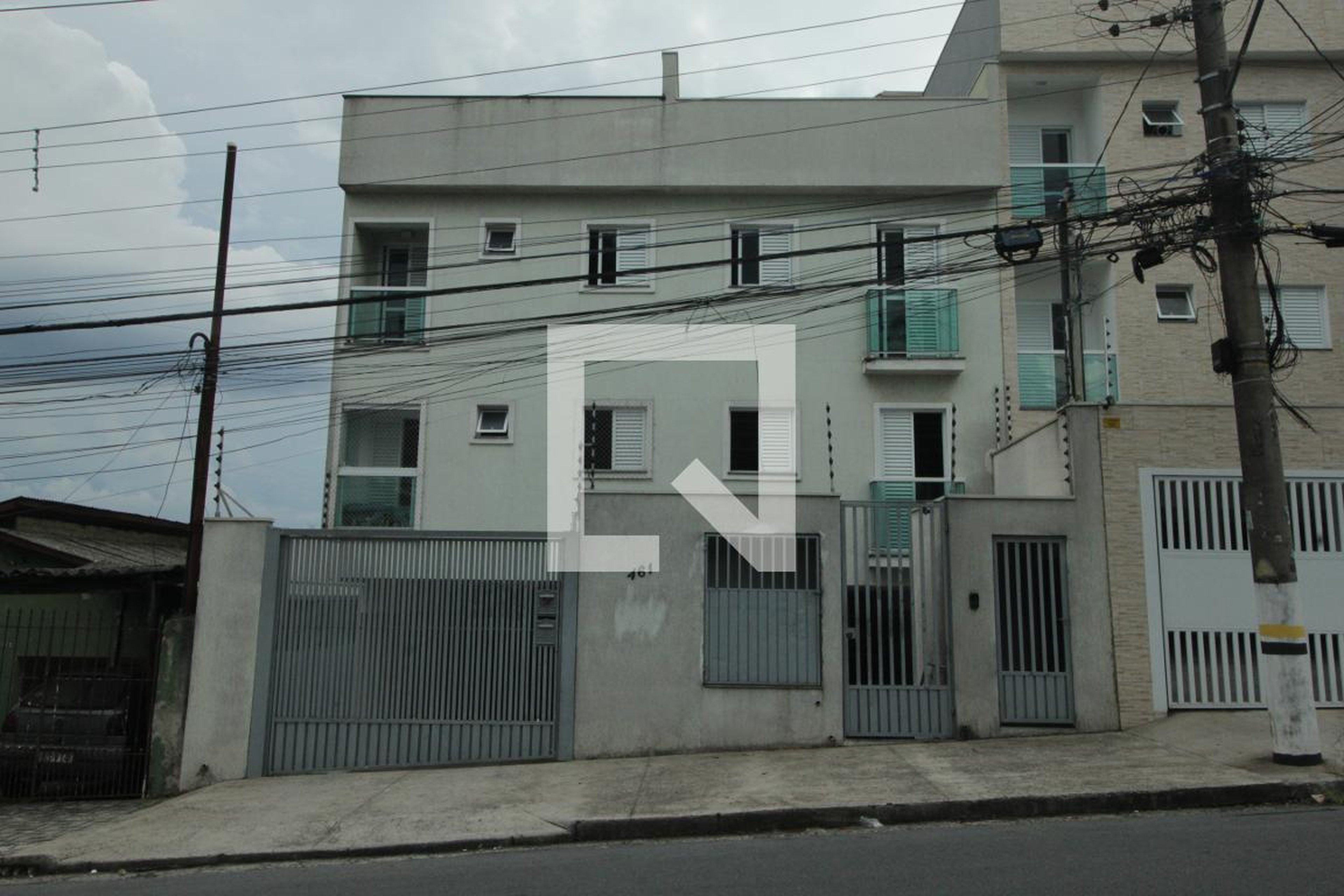 Fachada Condomínio em Rua Brasílio Rodrigues, 461