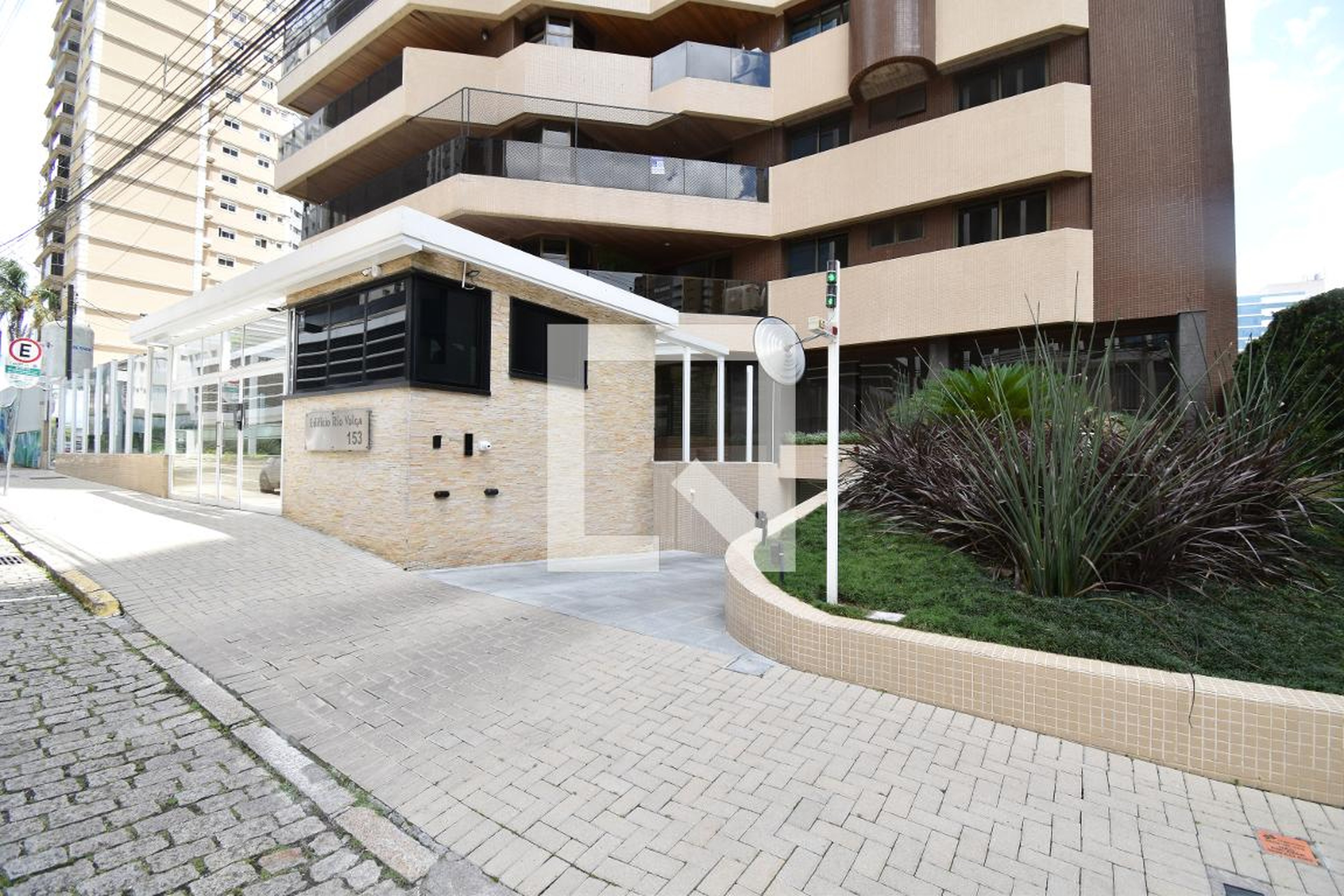 Fachada Condomínio em Travessa Doutor Flávio Luz, 153