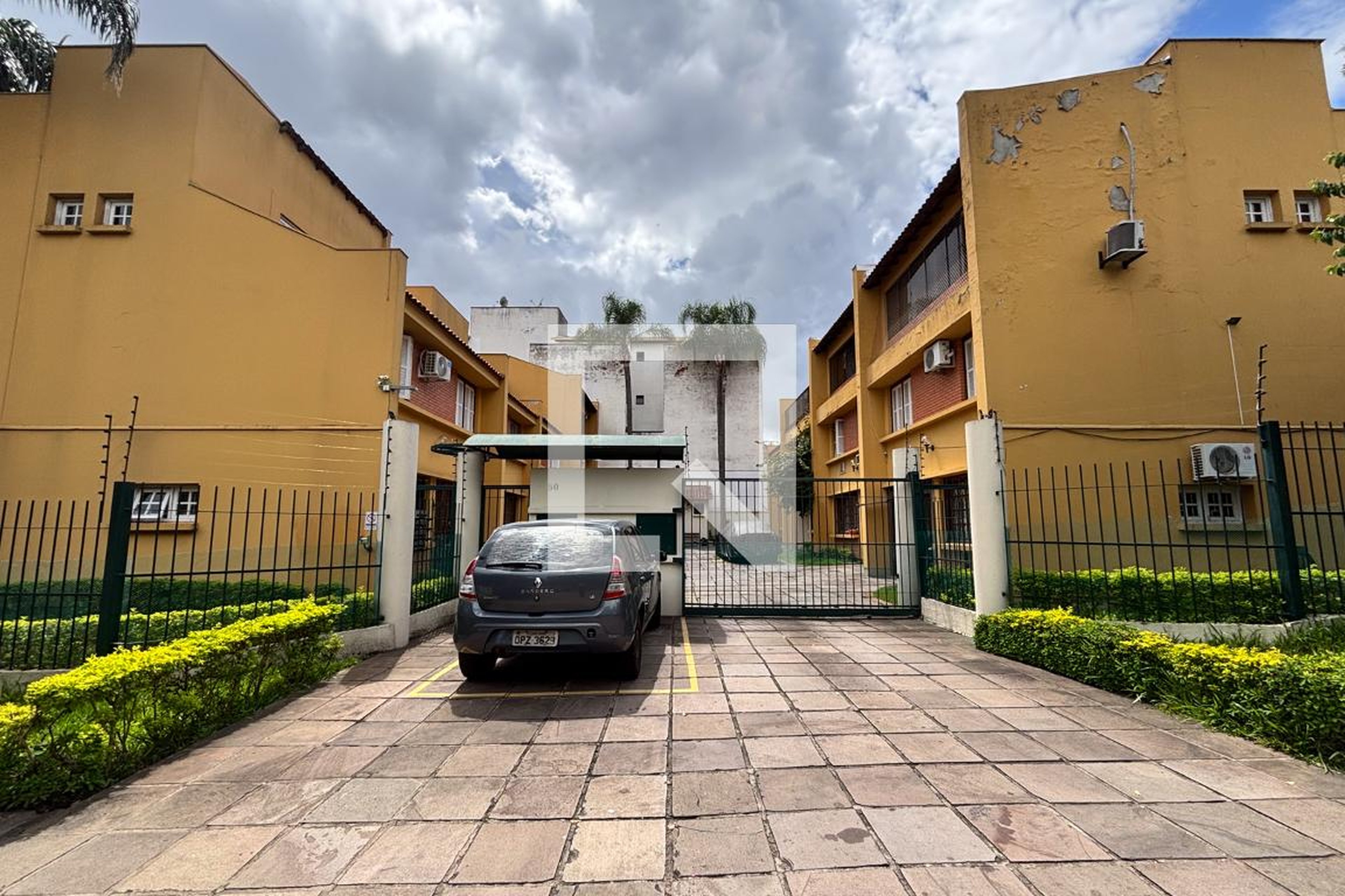 Fachada Condomínio em Rua General Gomes Carneiro, 80