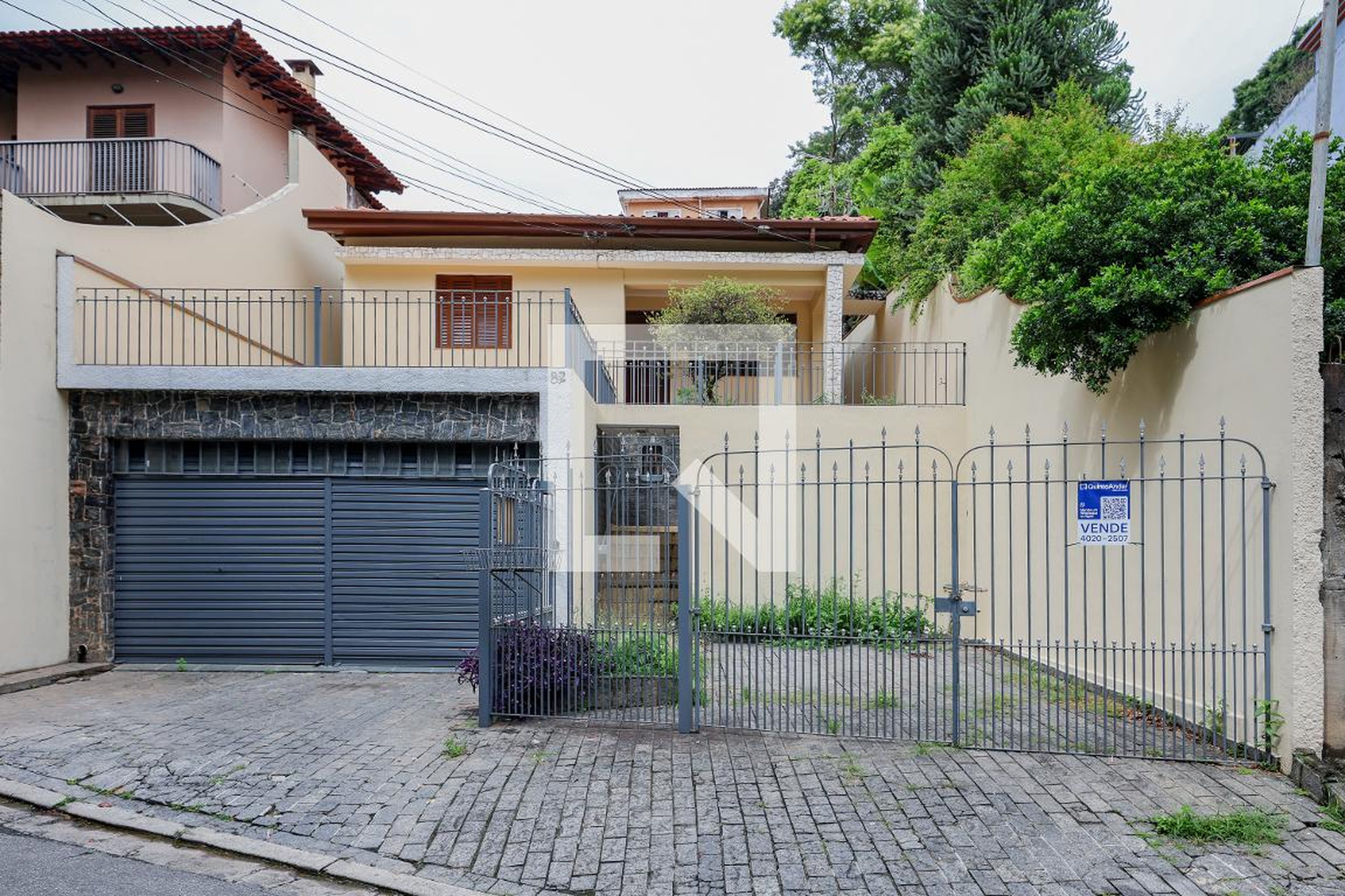 Fachada Condomínio em Rua Doutor Luís Ulhoa Cintra, 82