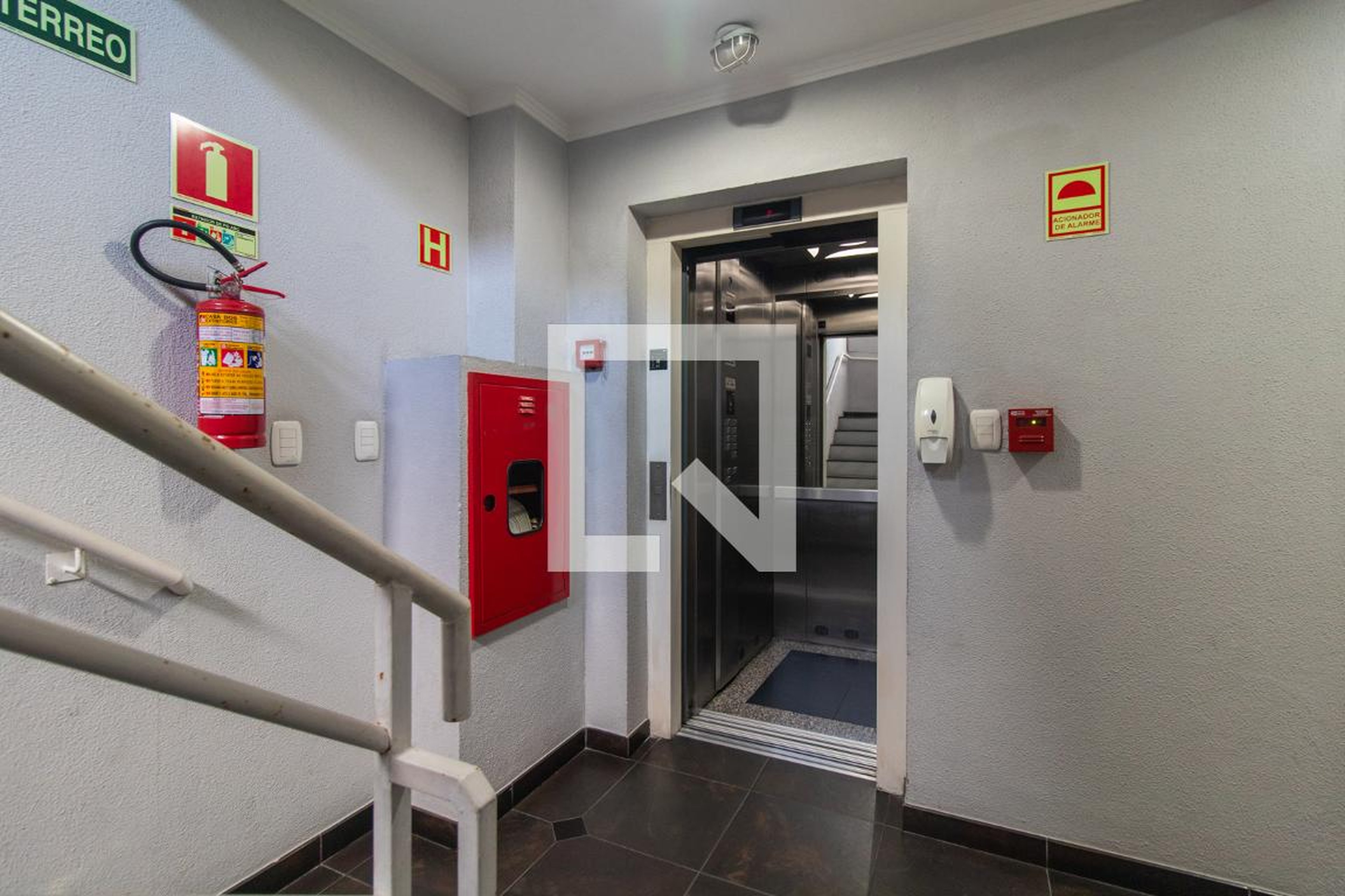 Elevador - Edifício Solar Botafogo