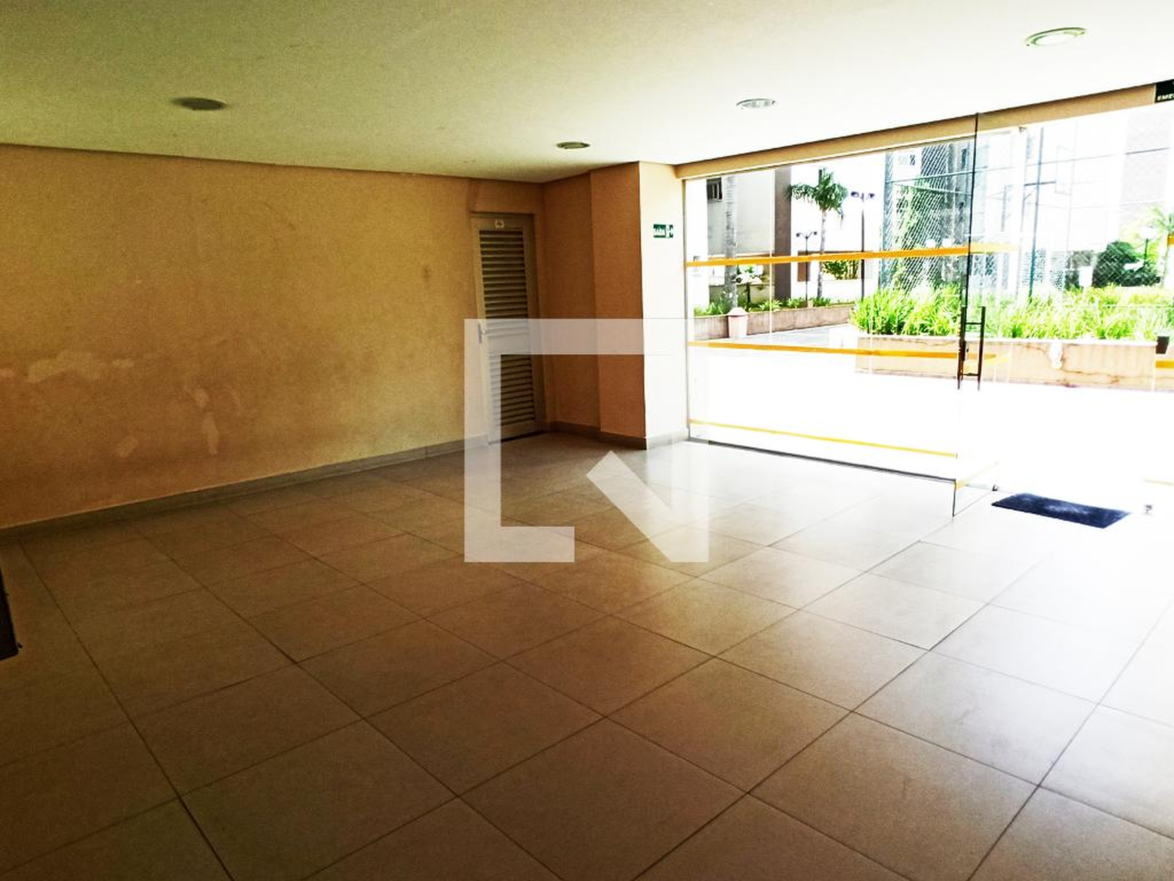 Hall de entrada - Edifício Residencial Monte Verde