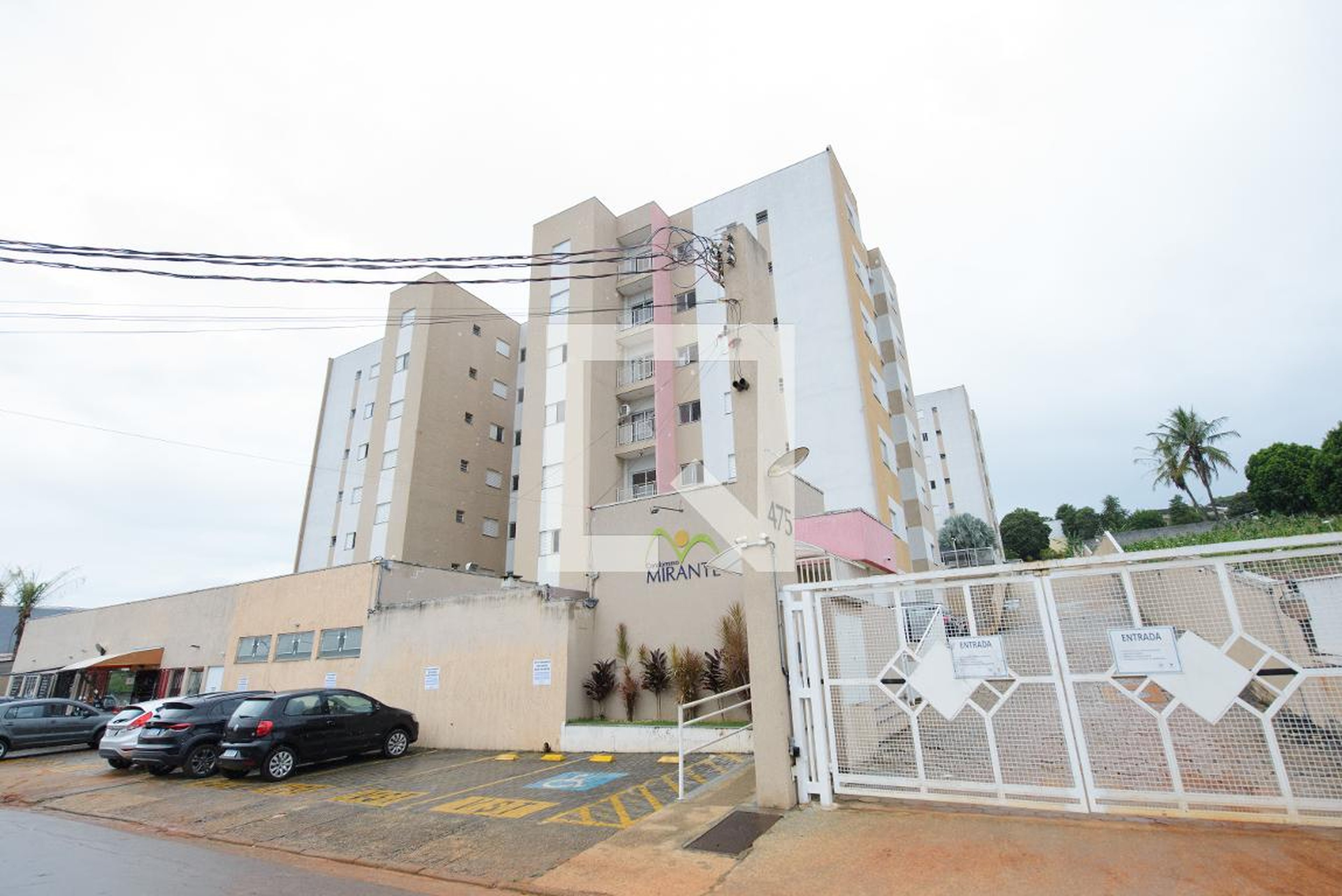 Fachada do Prédio Condomínio em Rua Lindóia, 193