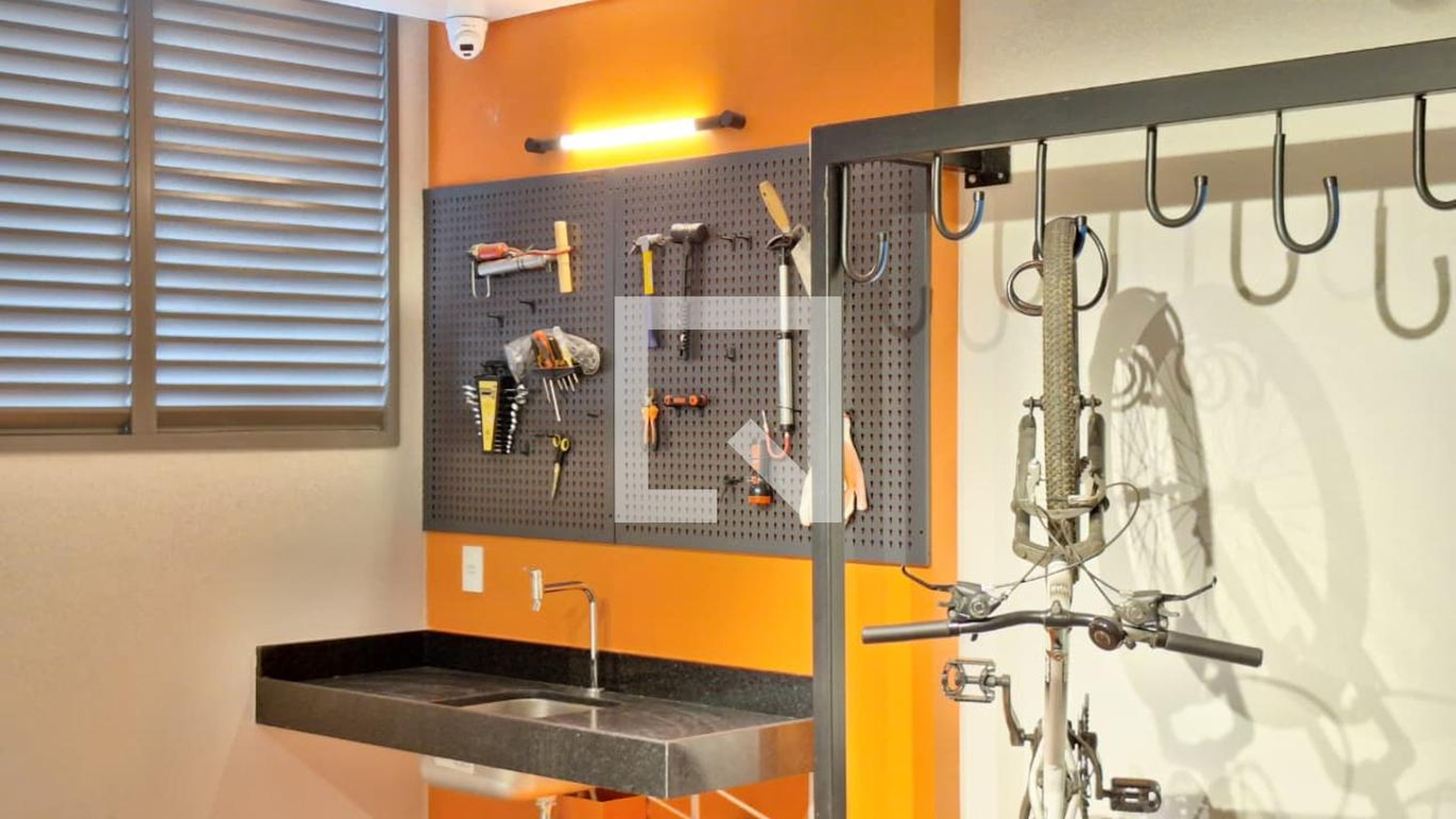 Bicicletário - Coraz Studios