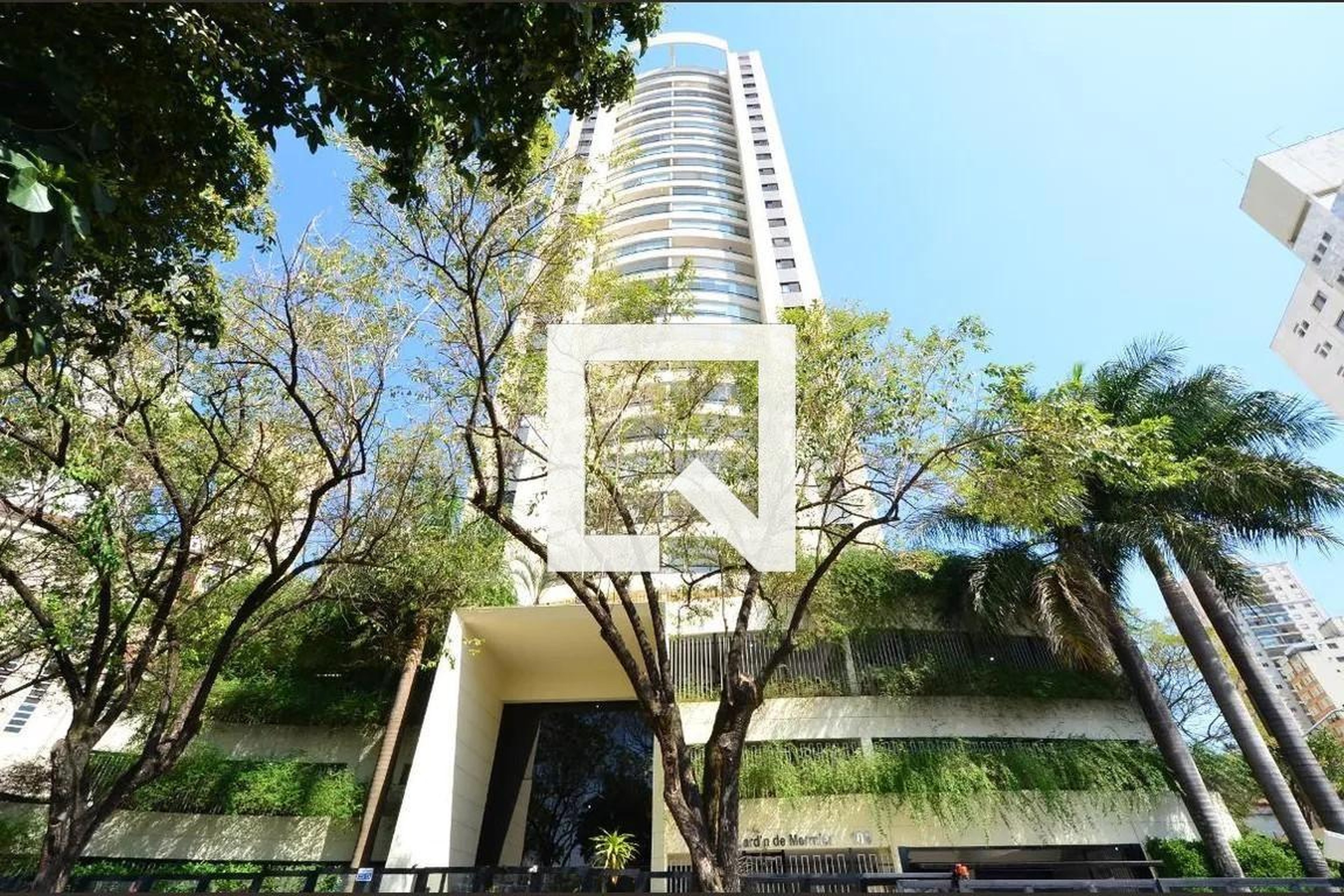 Fachada Condomínio Jardim de Mermier