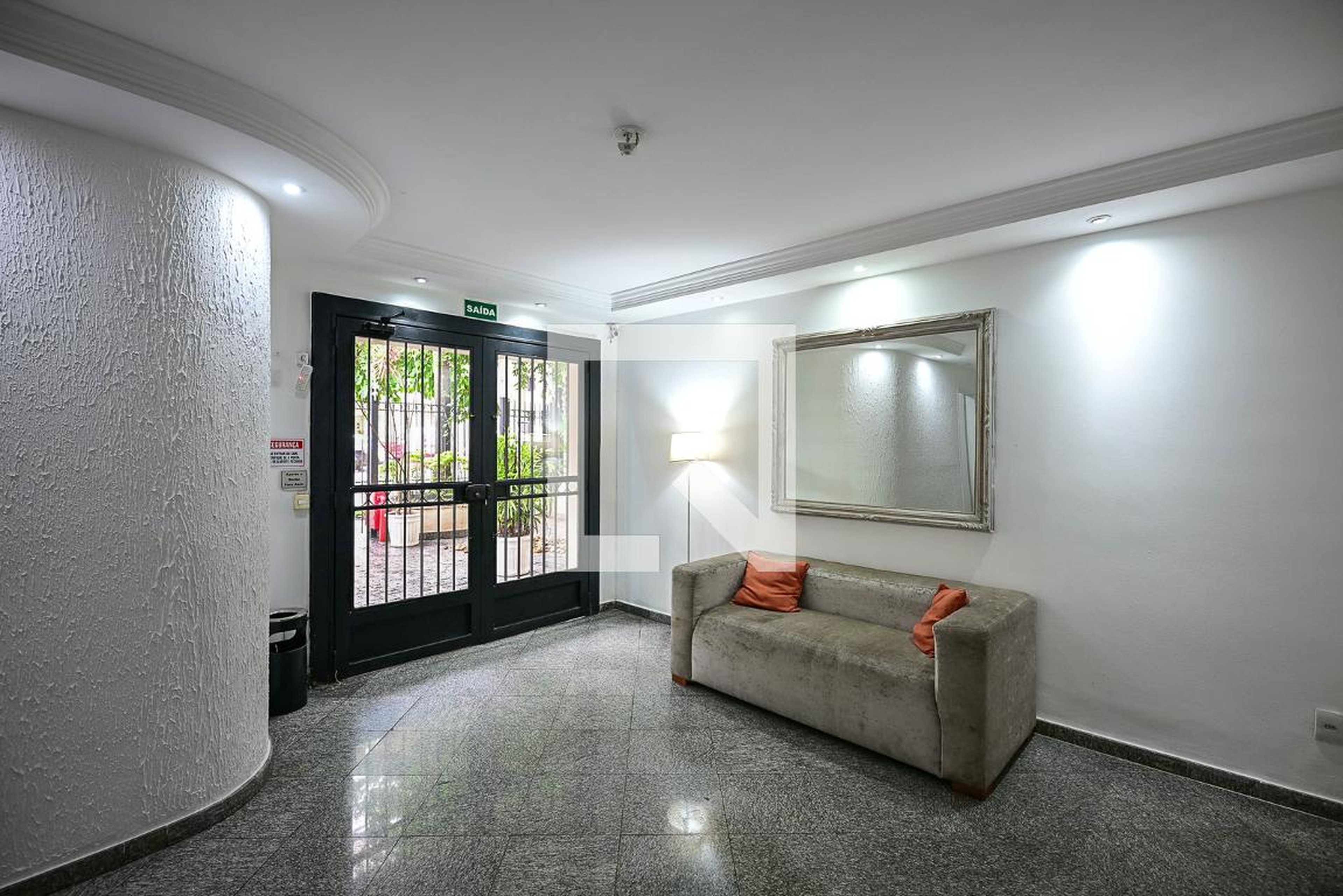 Hall Social - Maison Sienne