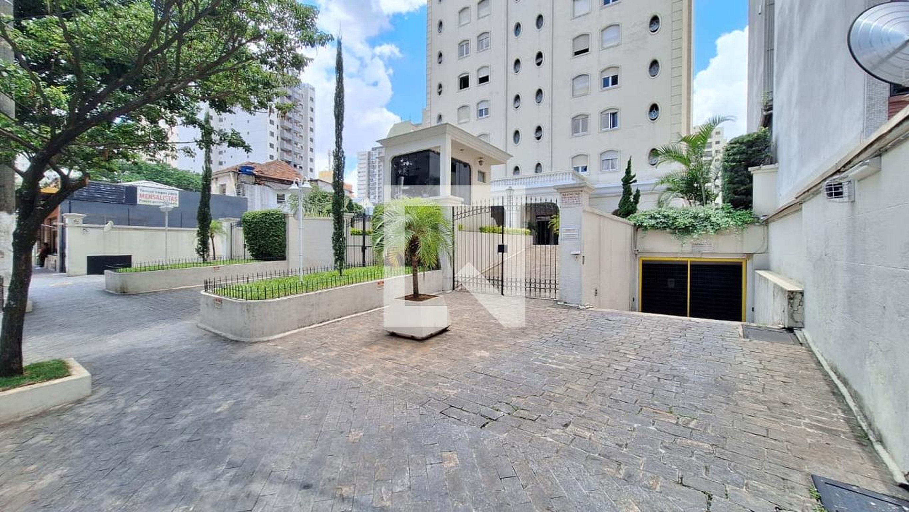 Fachada Condomínio Maison Champs Elysées