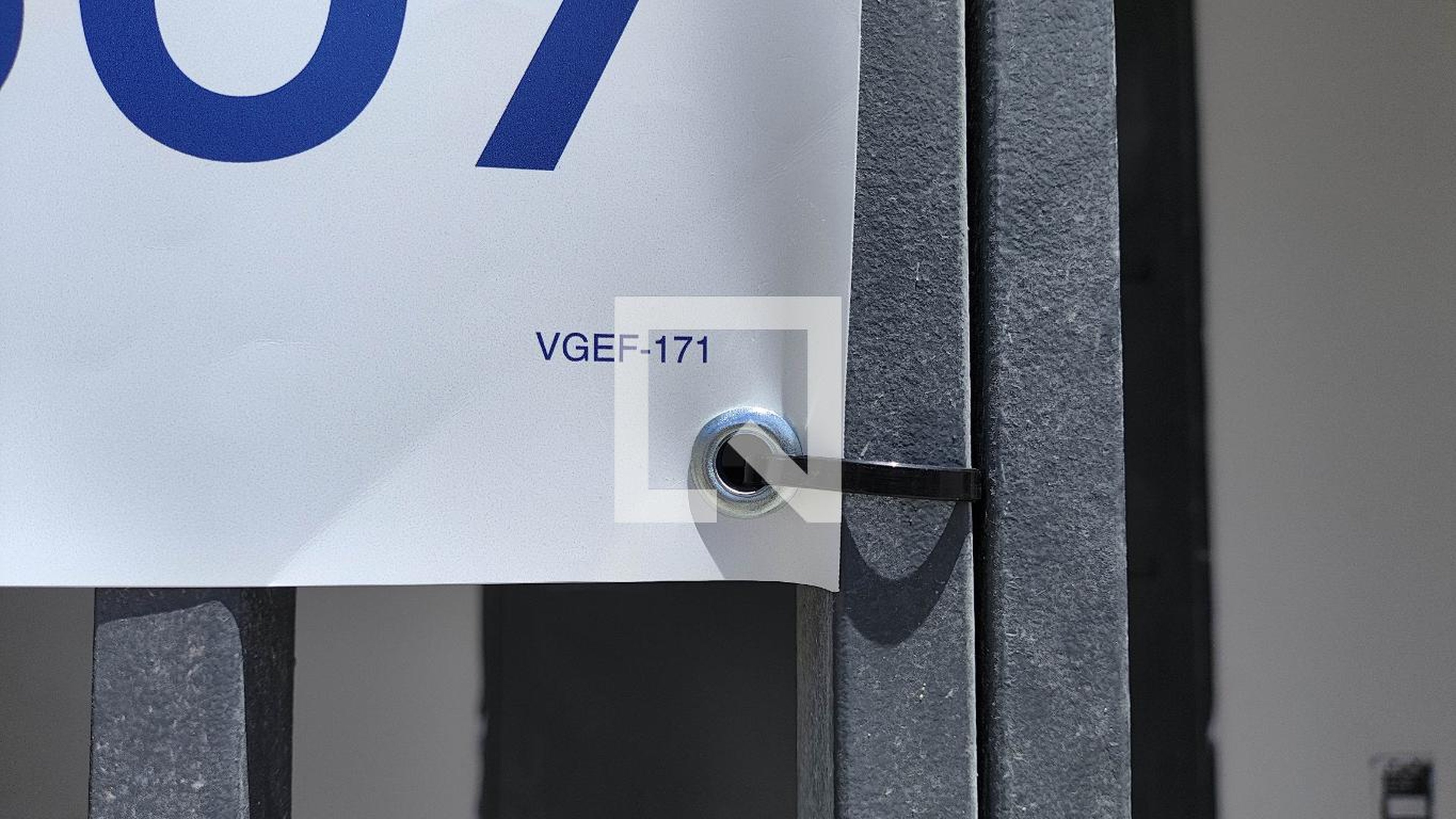 Fachada Condomínio em Rua Barralhara, 30