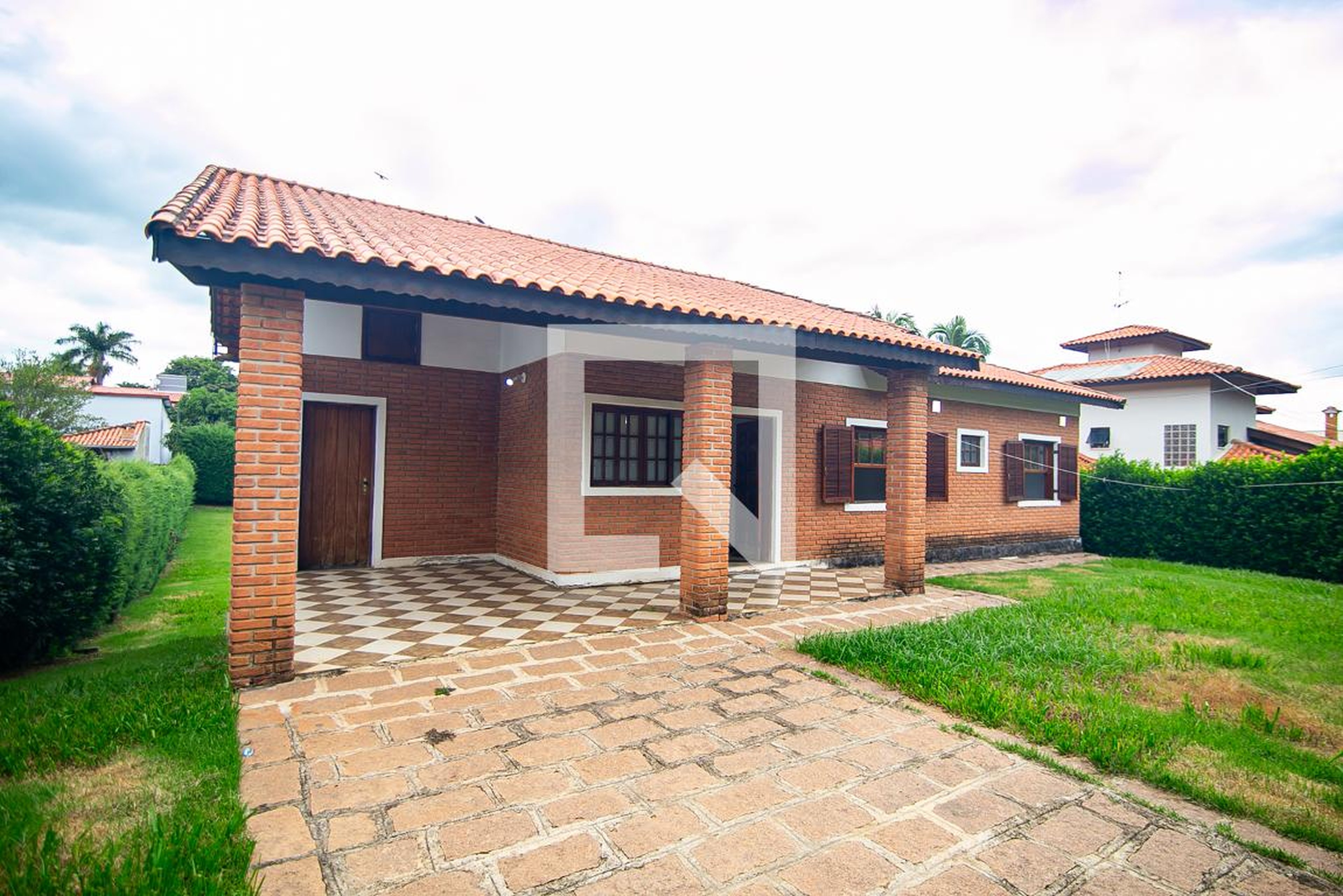 Fachada Condomínio em Rua Agenir Martinhon Scachetti, 359