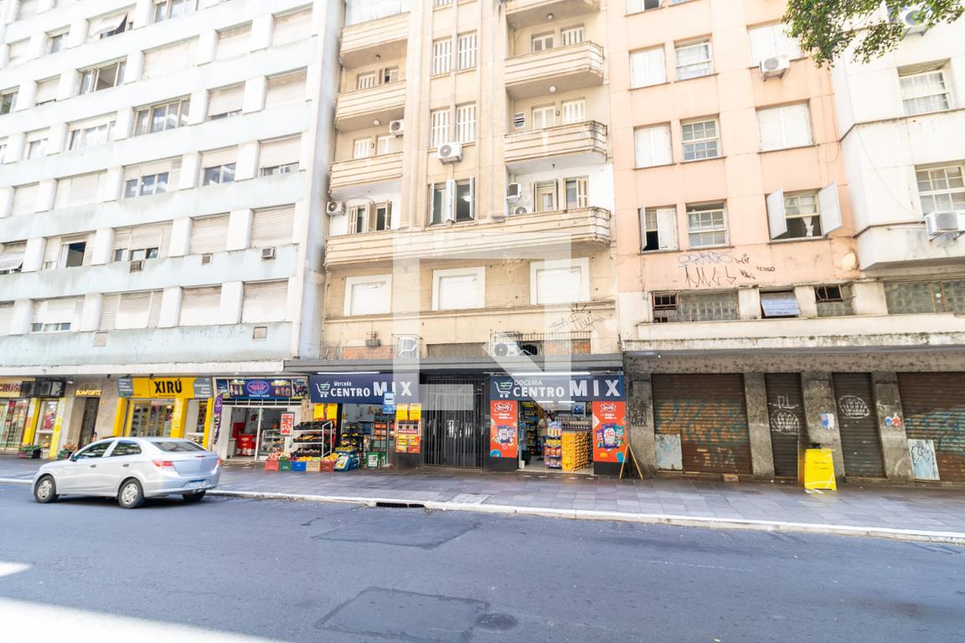 Fachada Condomínio em Avenida Senador Salgado Filho, 122