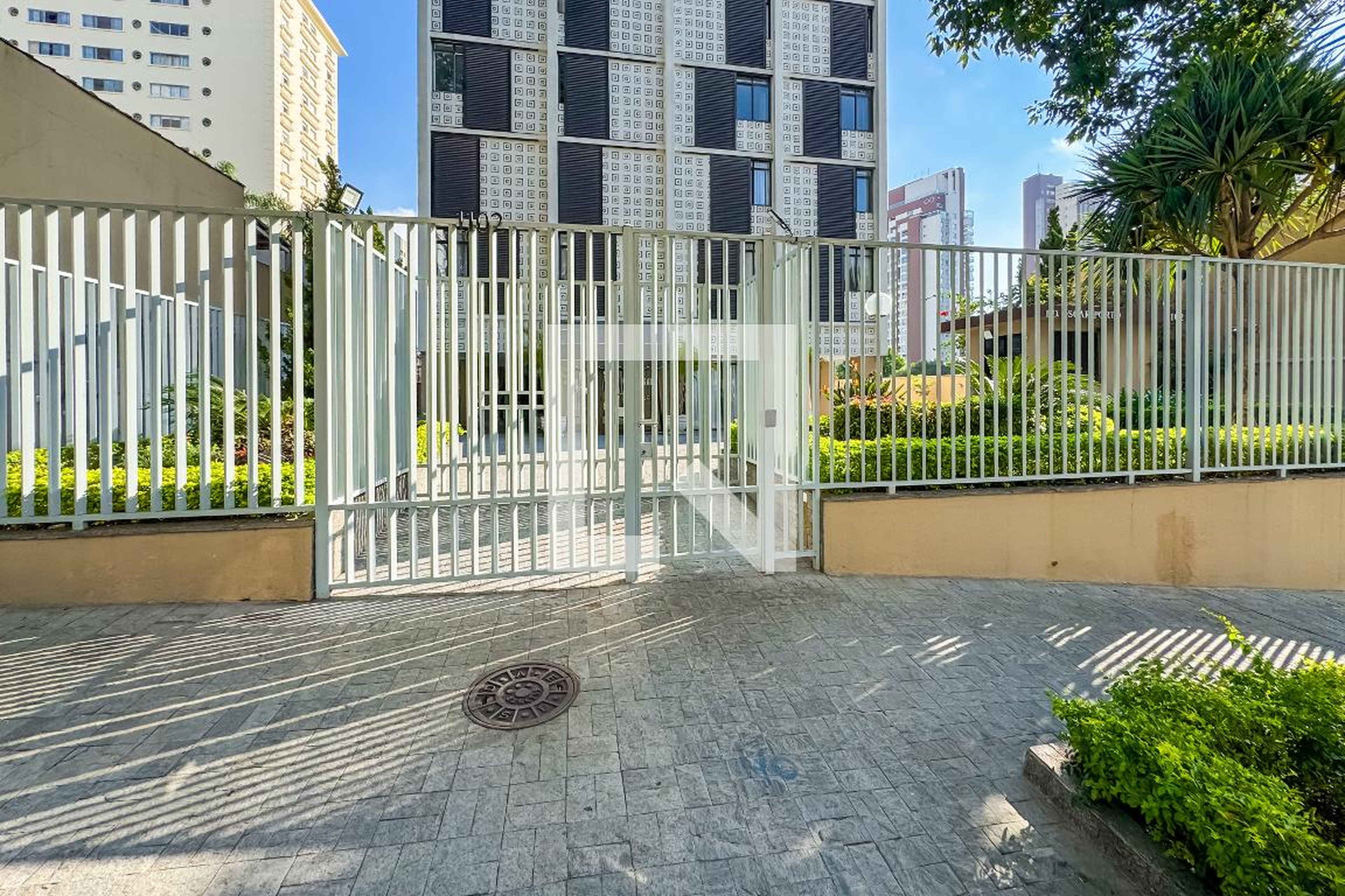 Fachada Condomínio Edif Cor Oscar Porto