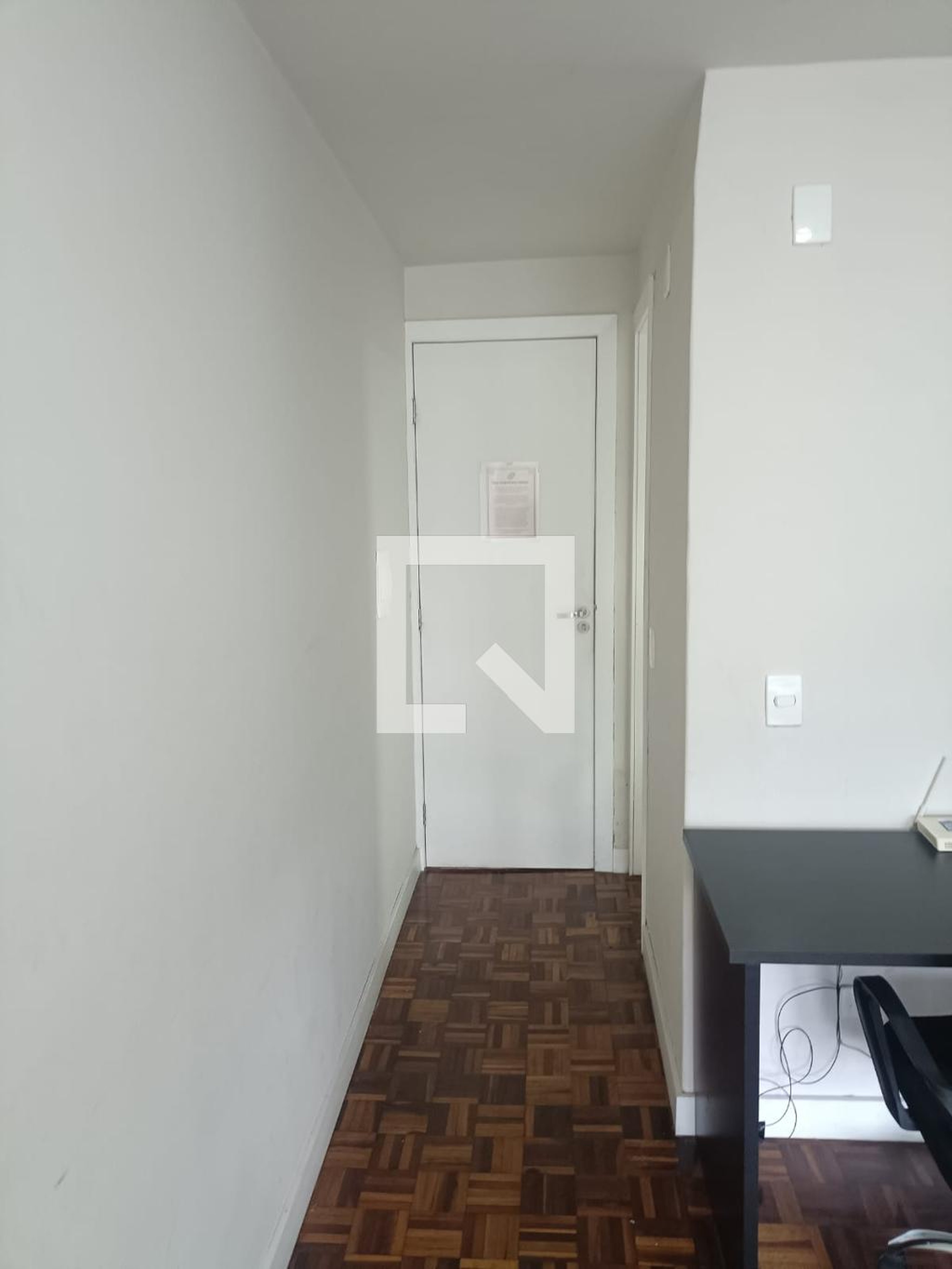 Entrada Condomínio em Avenida Visconde de Guarapuava, 3824