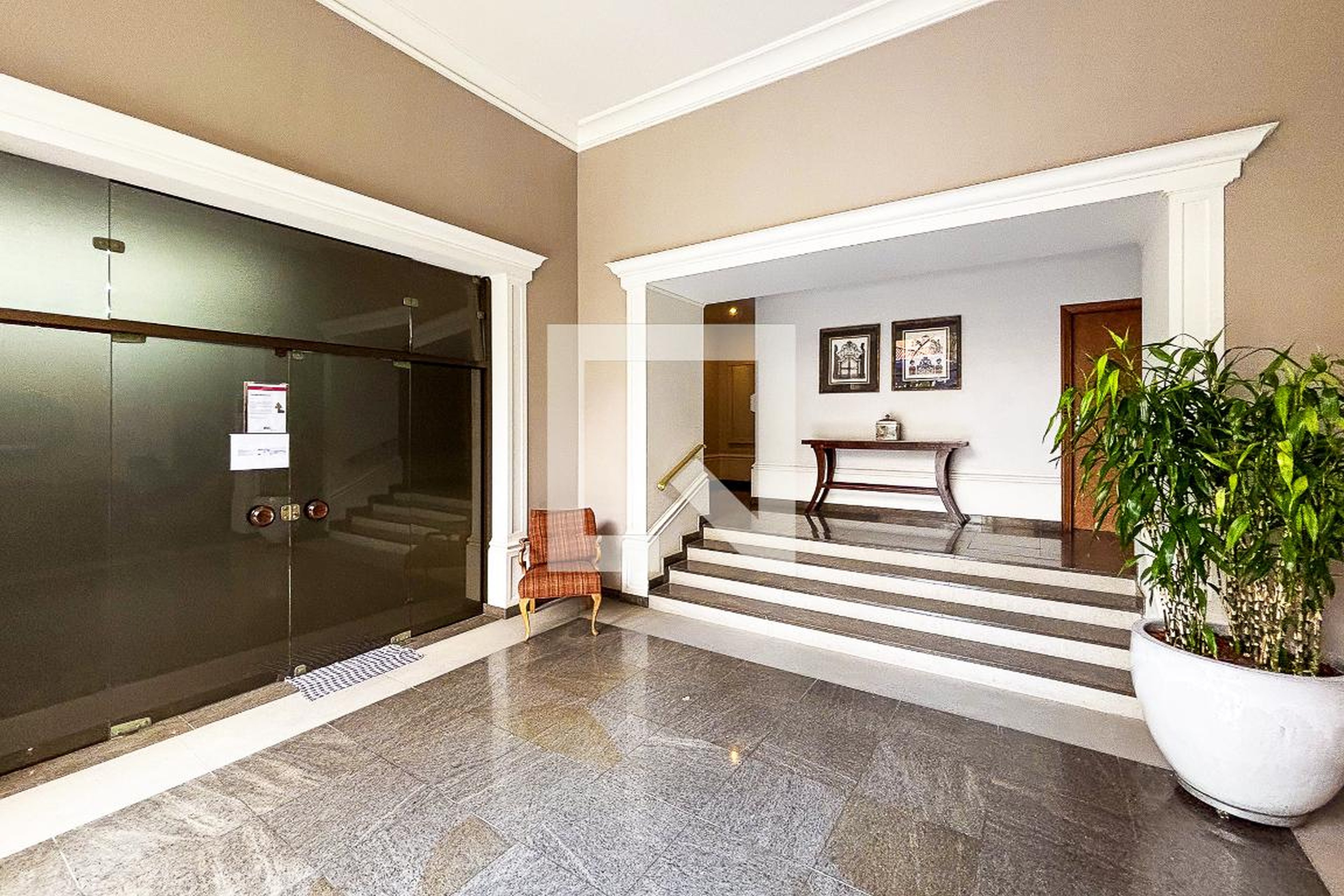 hall de entrada - Largo do Boticário